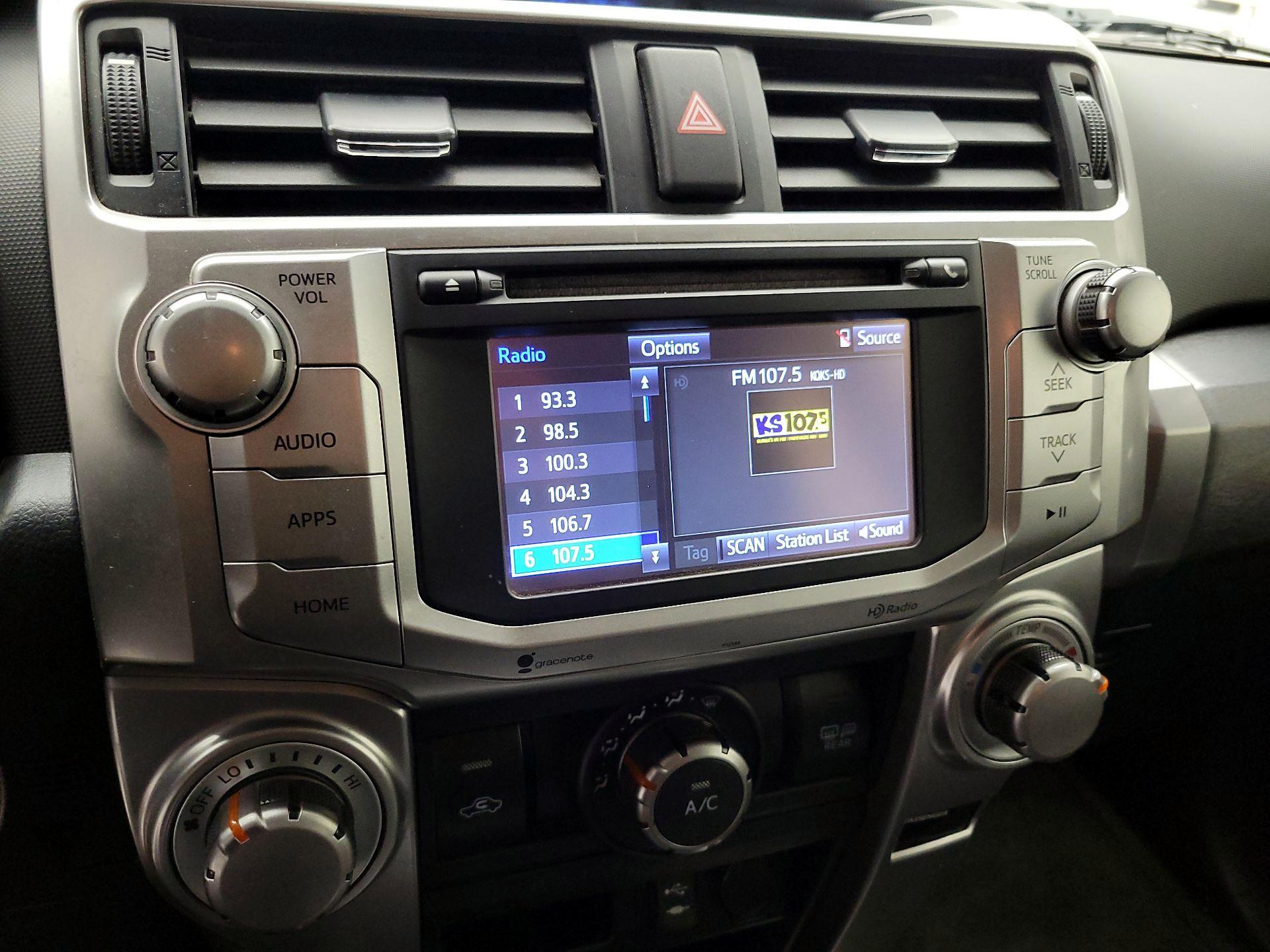 Thumbnail: 2015 Toyota 4Runner - 13