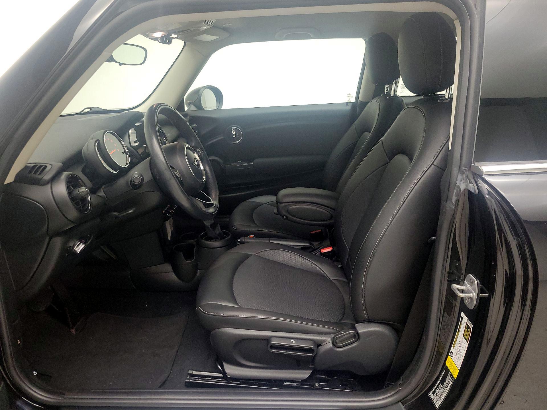 Thumbnail: 2019 MINI Cooper Hardtop - 11