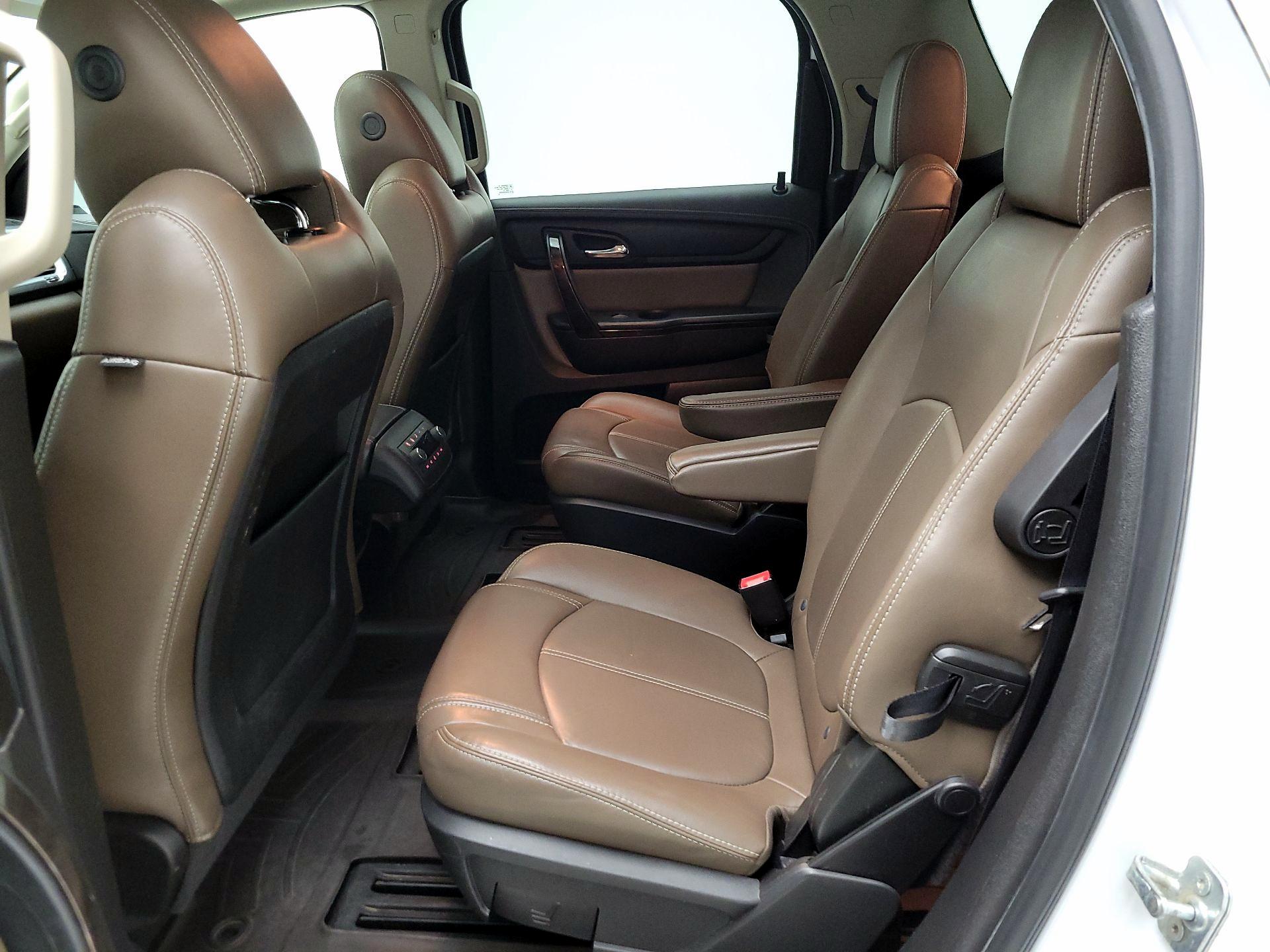 Thumbnail: 2016 GMC Acadia - 19