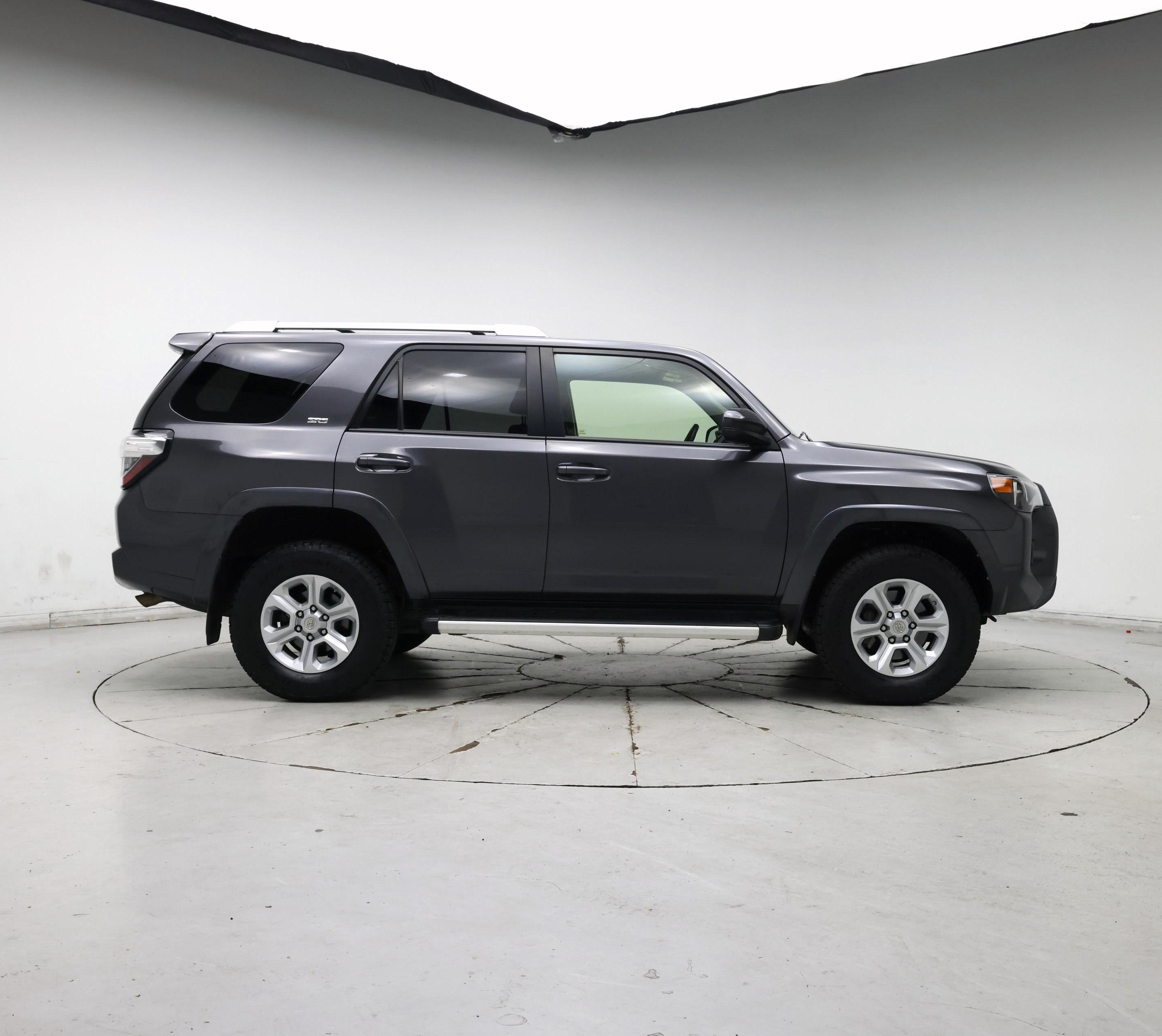 Thumbnail: 2018 Toyota 4Runner - 7