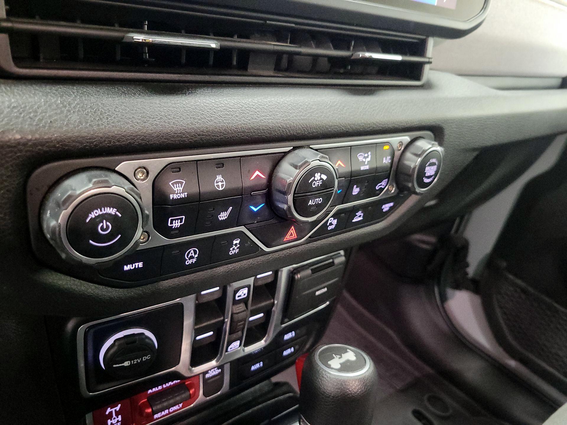 Thumbnail: 2024 Jeep Wrangler - 16