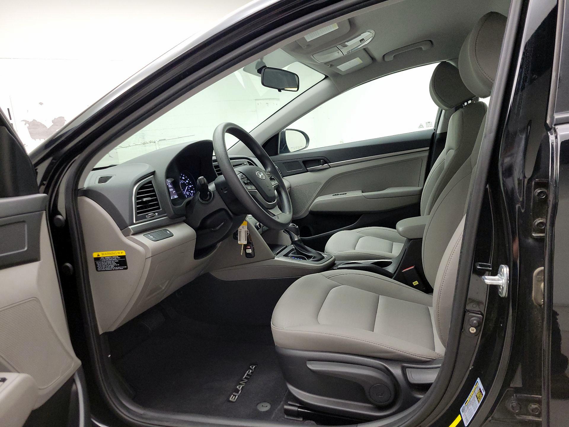 Thumbnail: 2018 Hyundai Elantra - 9