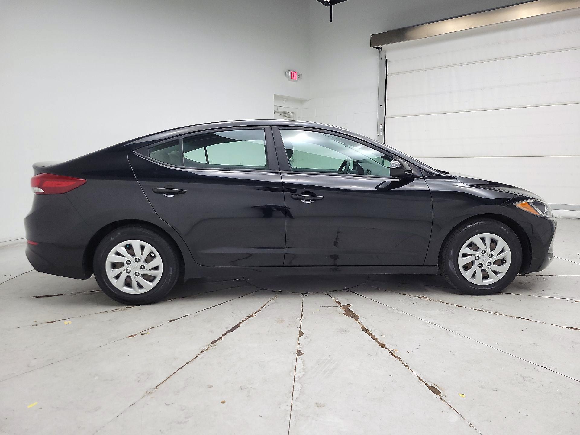 Thumbnail: 2018 Hyundai Elantra - 4