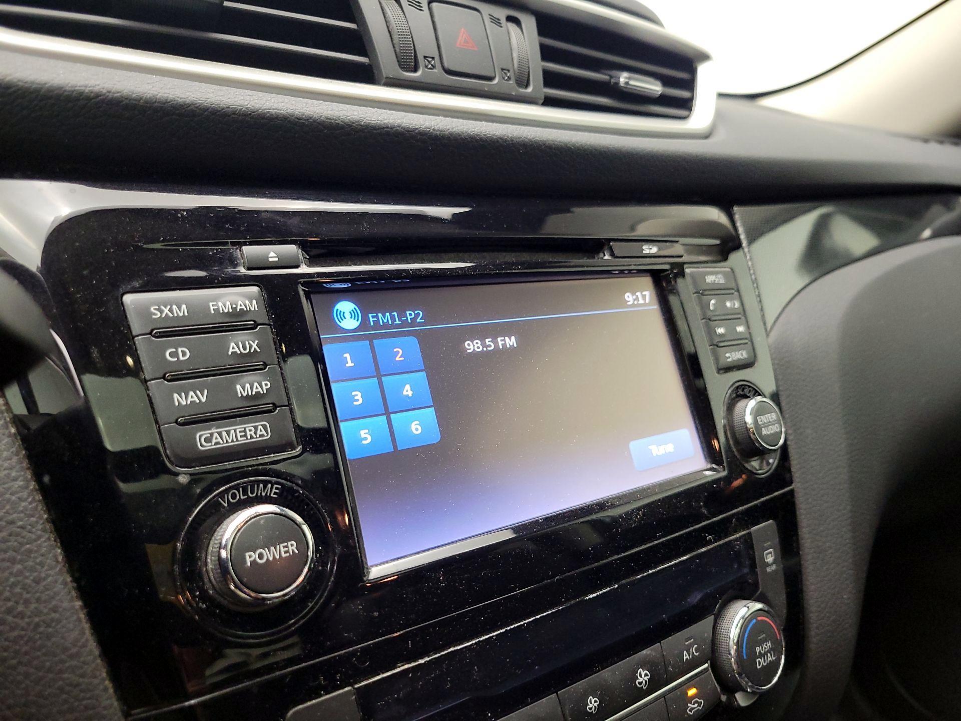 Thumbnail: 2016 Nissan Rogue - 16