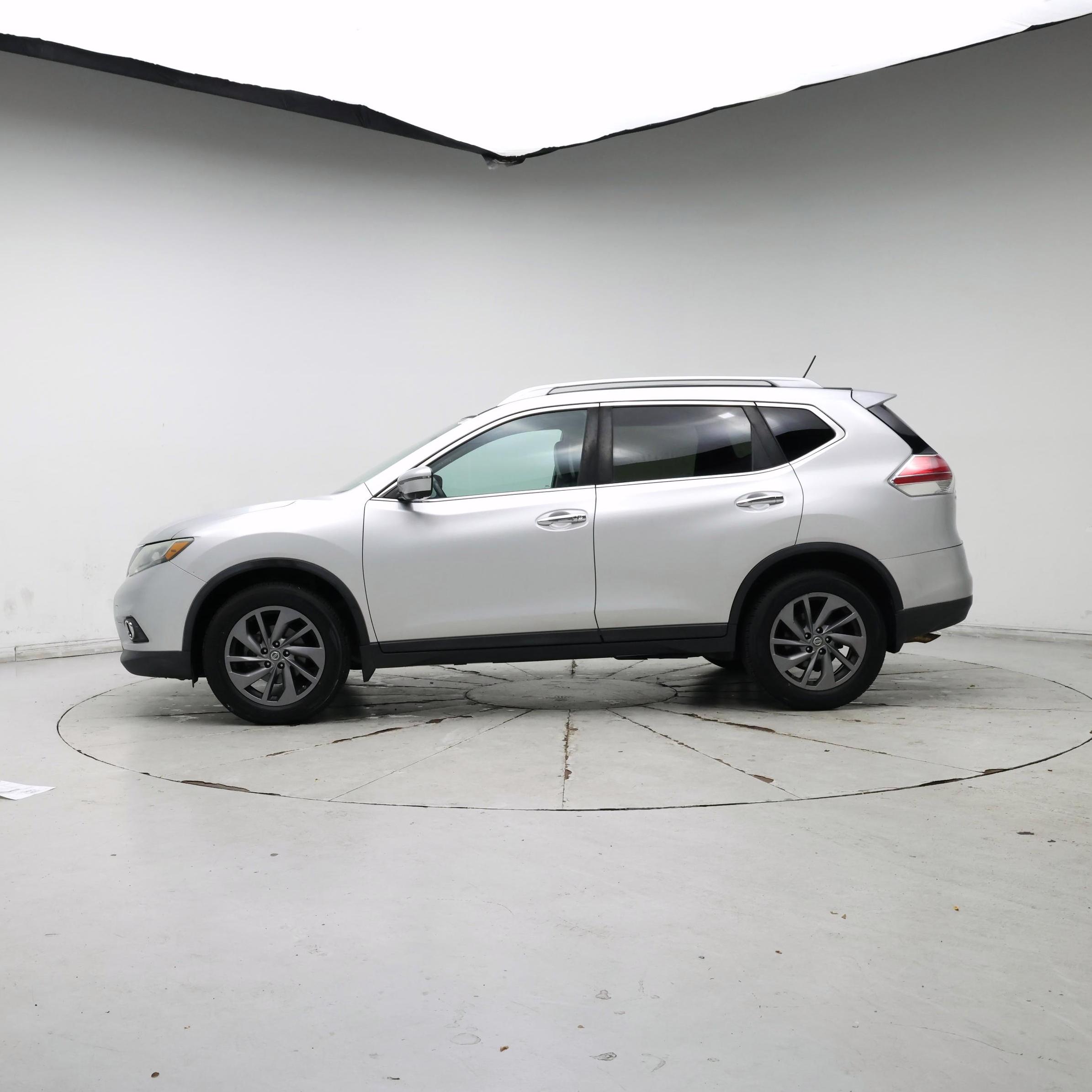 Thumbnail: 2016 Nissan Rogue - 3
