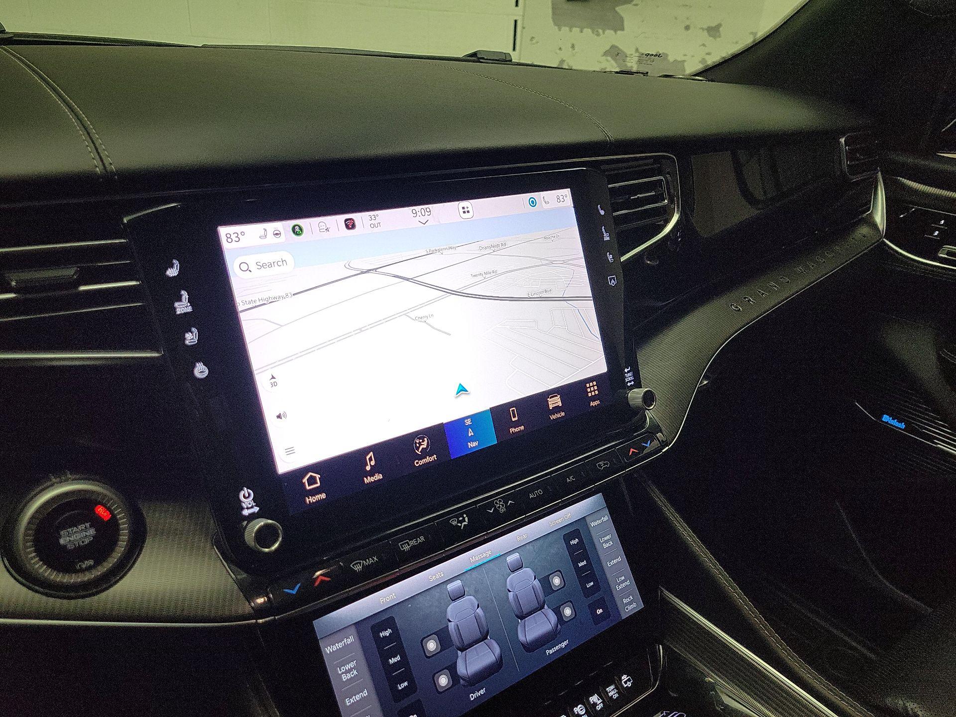 Thumbnail: 2022 Jeep Grand Wagoneer - 12