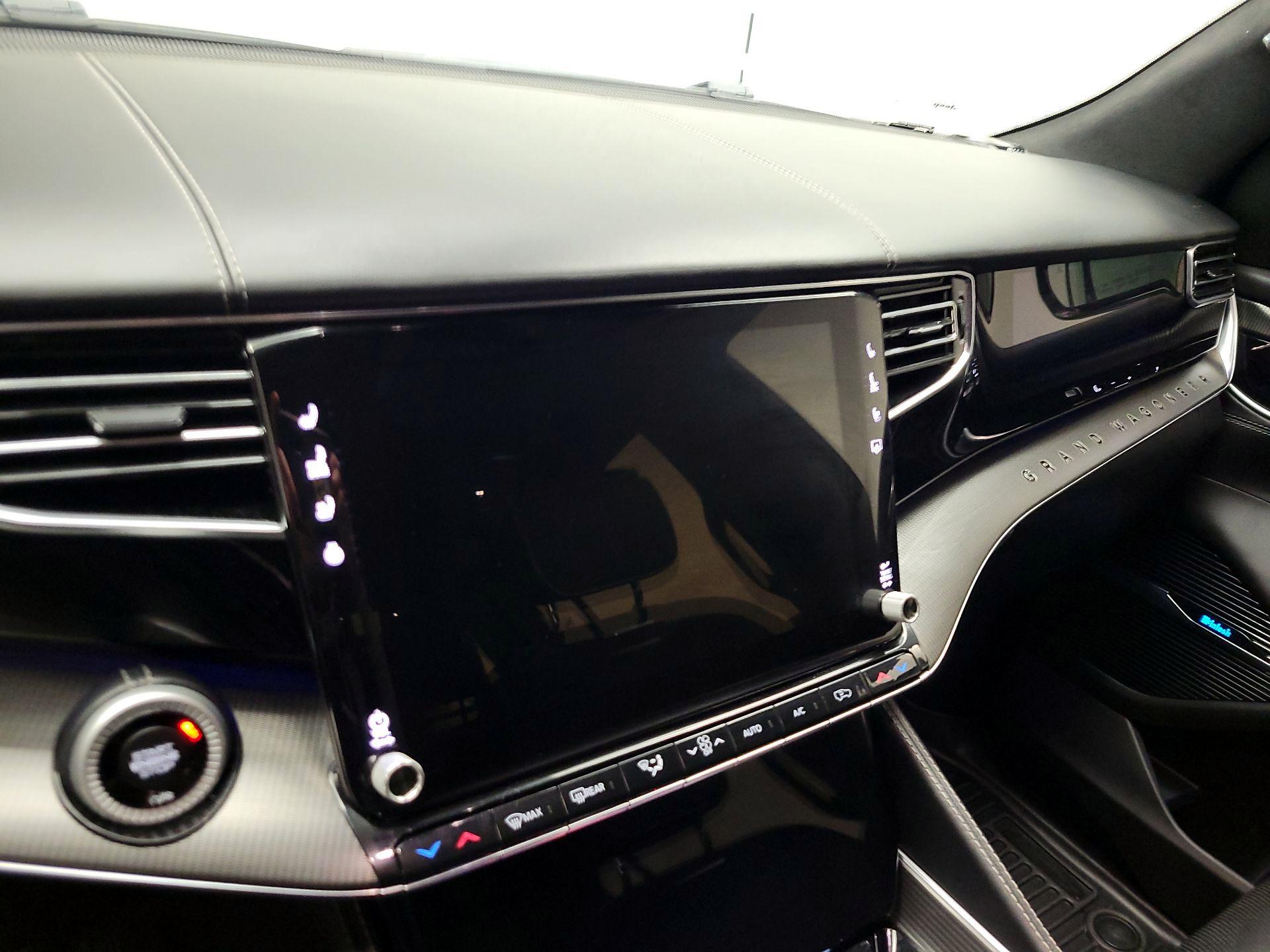 Thumbnail: 2022 Jeep Grand Wagoneer - 14