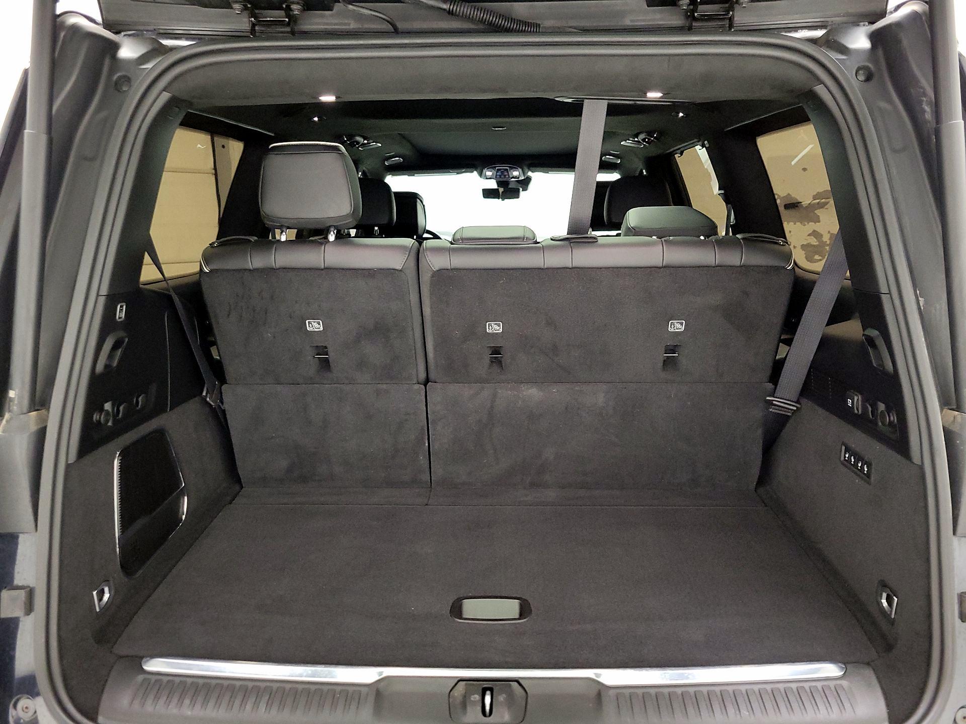 Thumbnail: 2022 Jeep Grand Wagoneer - 18