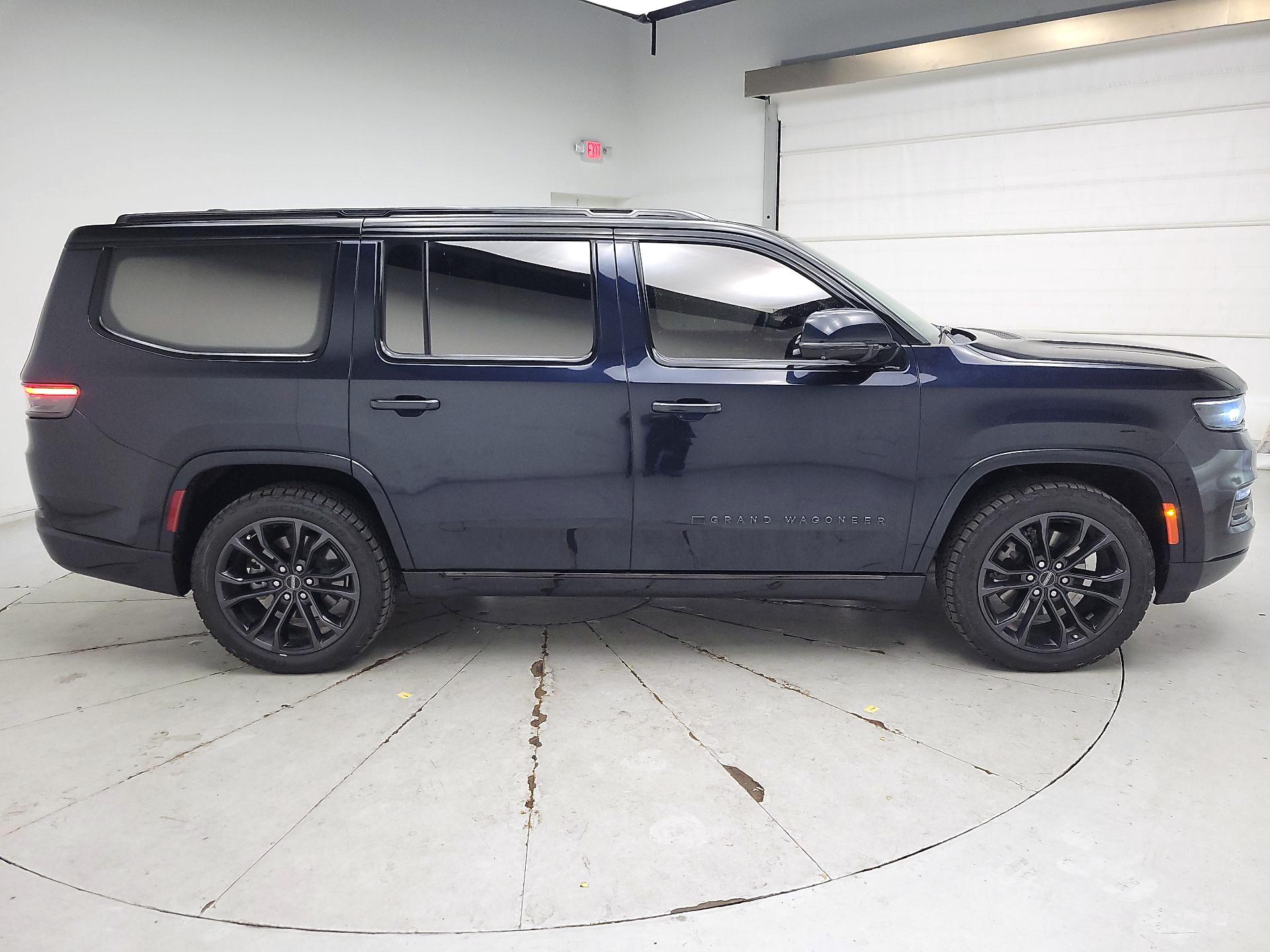 Thumbnail: 2022 Jeep Grand Wagoneer - 4