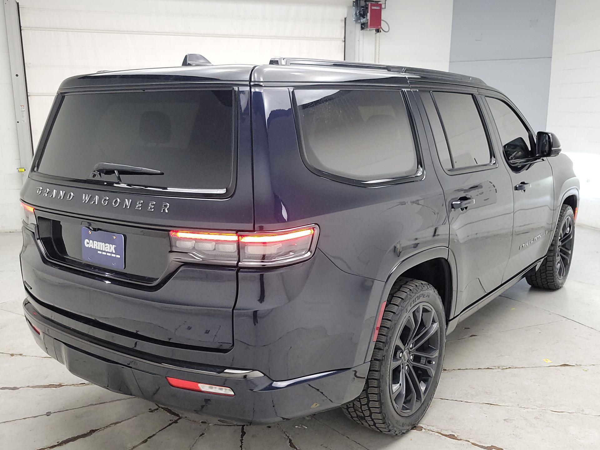 Thumbnail: 2022 Jeep Grand Wagoneer - 5