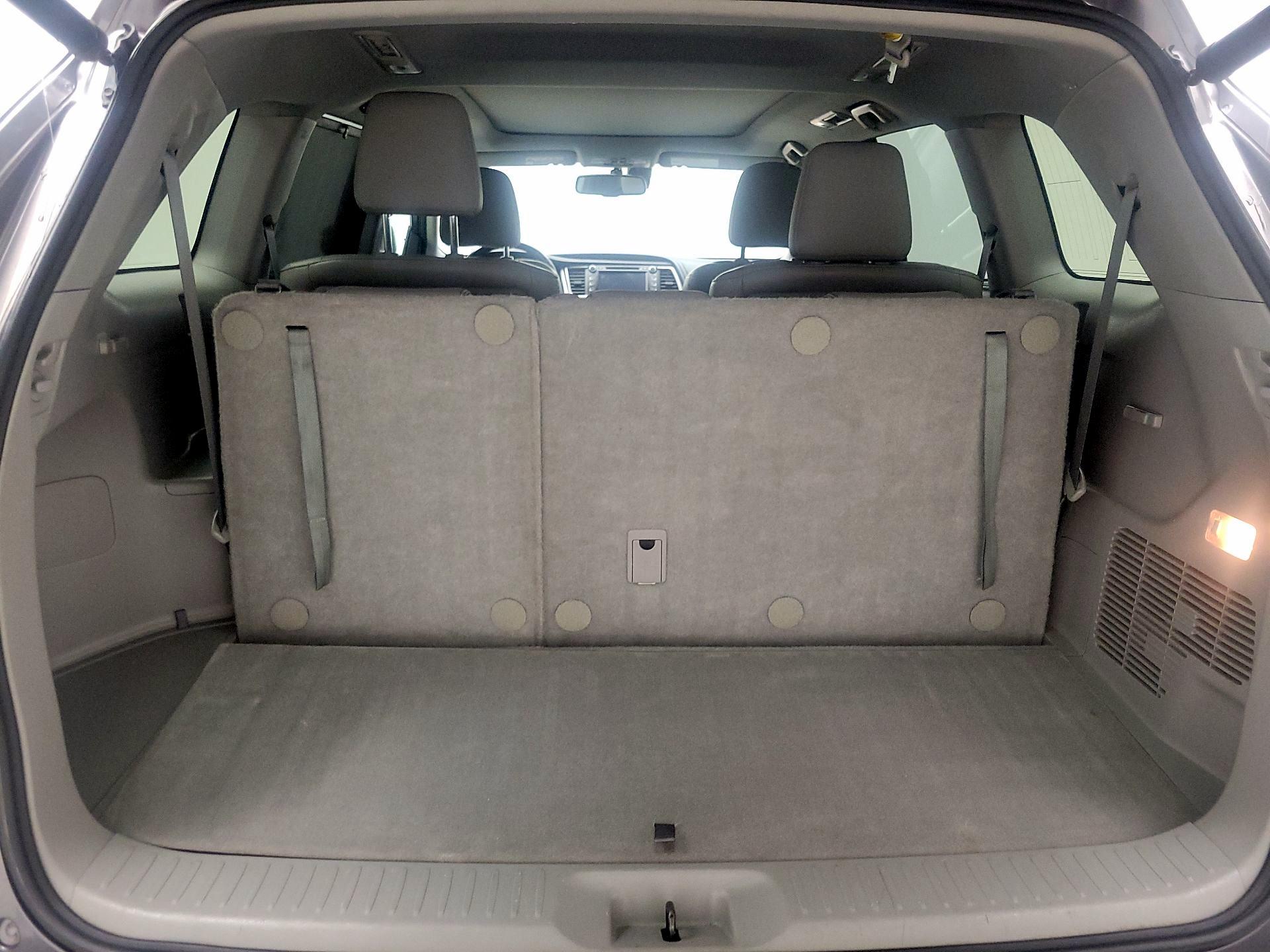 Thumbnail: 2015 Toyota Highlander - 20