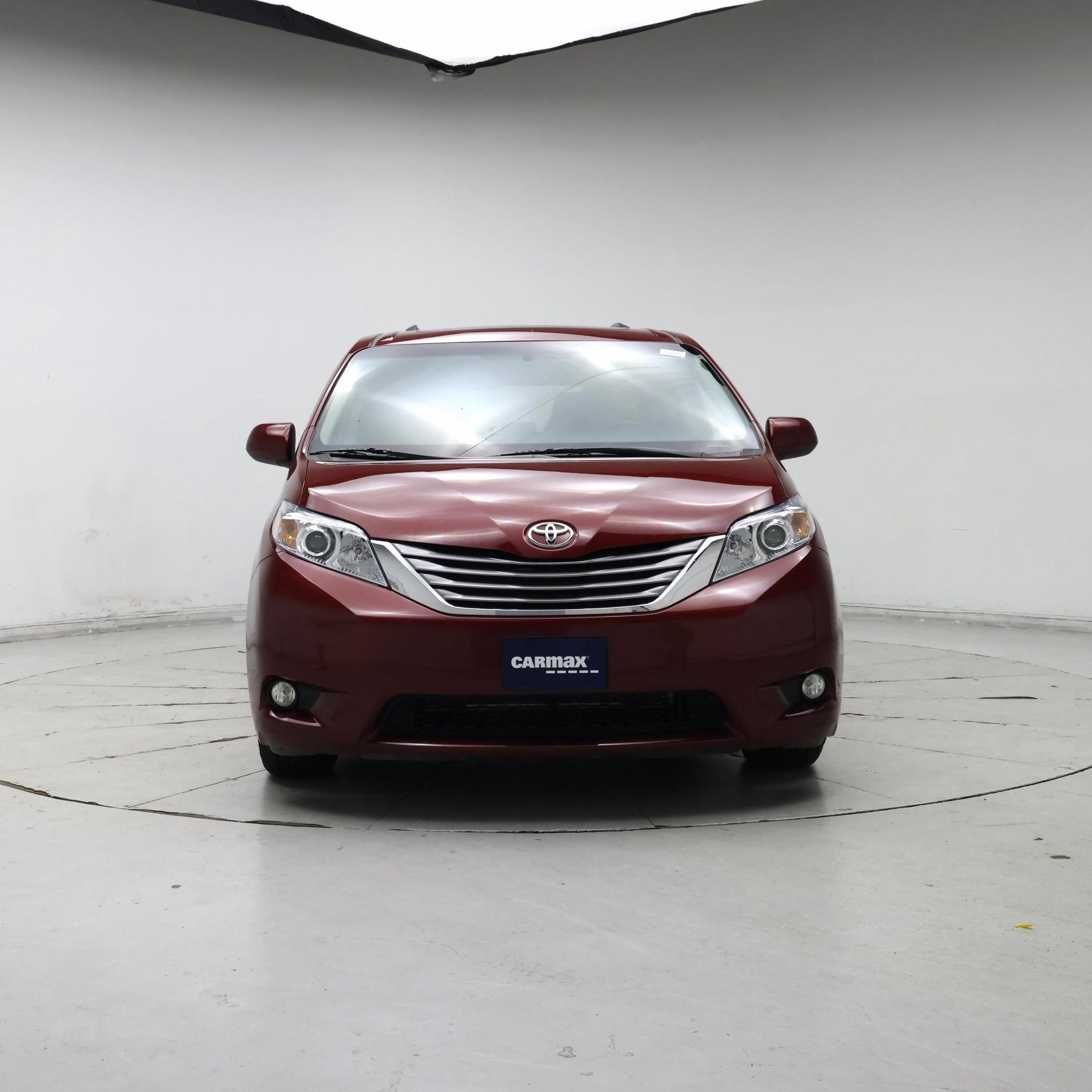 Thumbnail: 2015 Toyota Sienna - 5