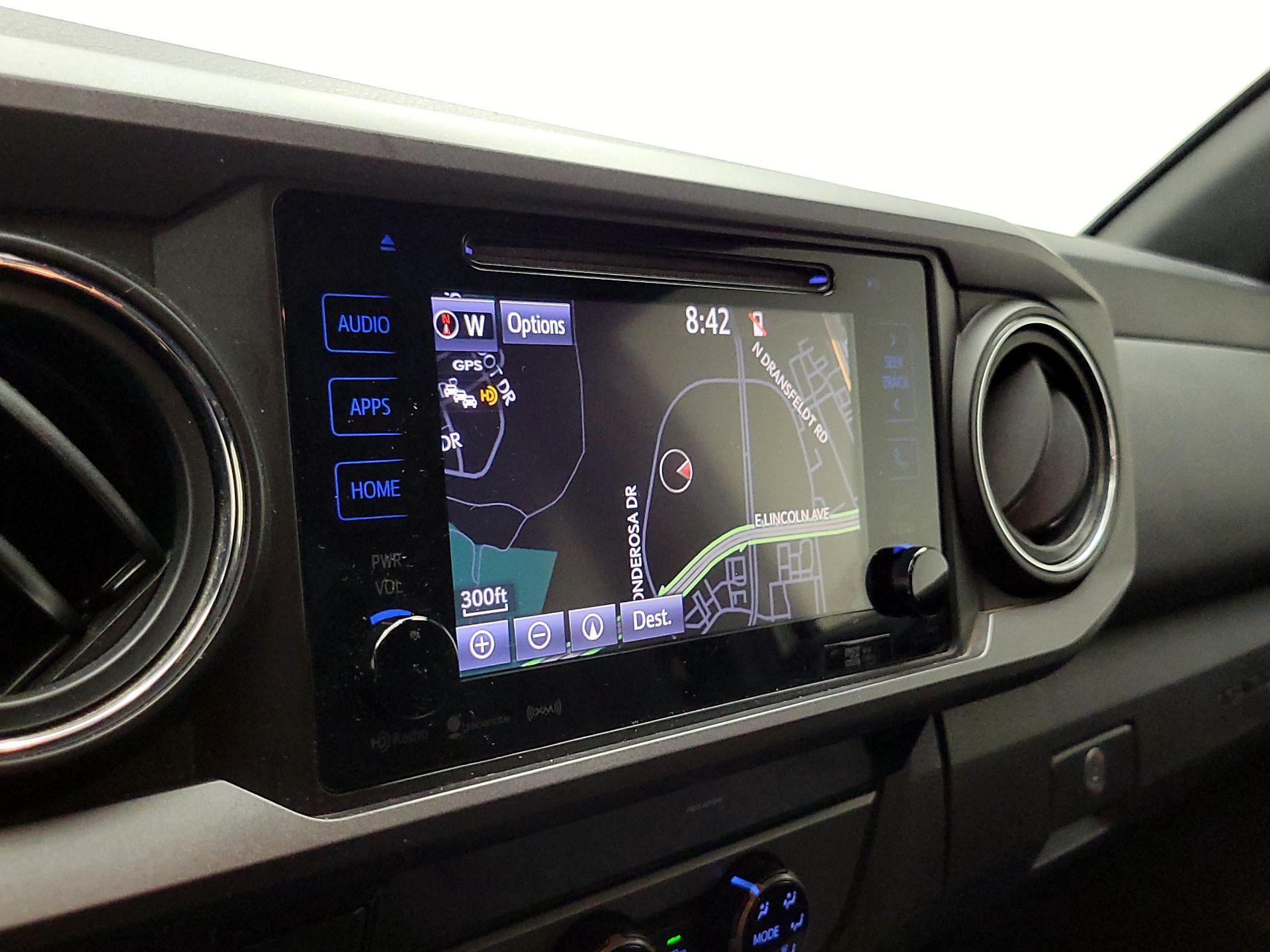 Thumbnail: 2018 Toyota Tacoma - 12