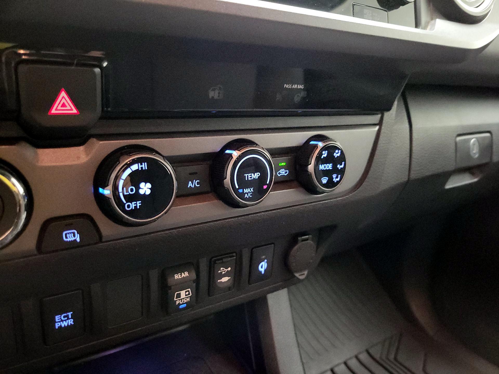 Thumbnail: 2018 Toyota Tacoma - 15