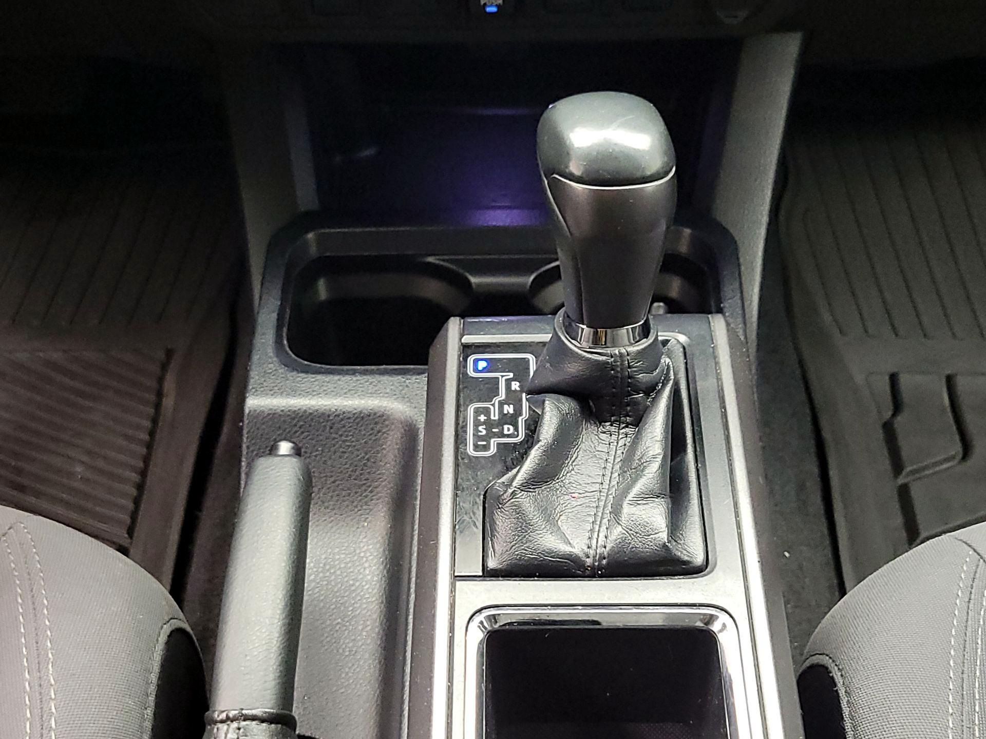 Thumbnail: 2018 Toyota Tacoma - 16