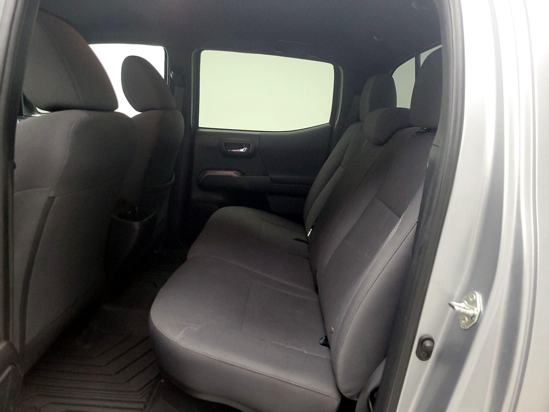 Thumbnail: 2018 Toyota Tacoma - 18