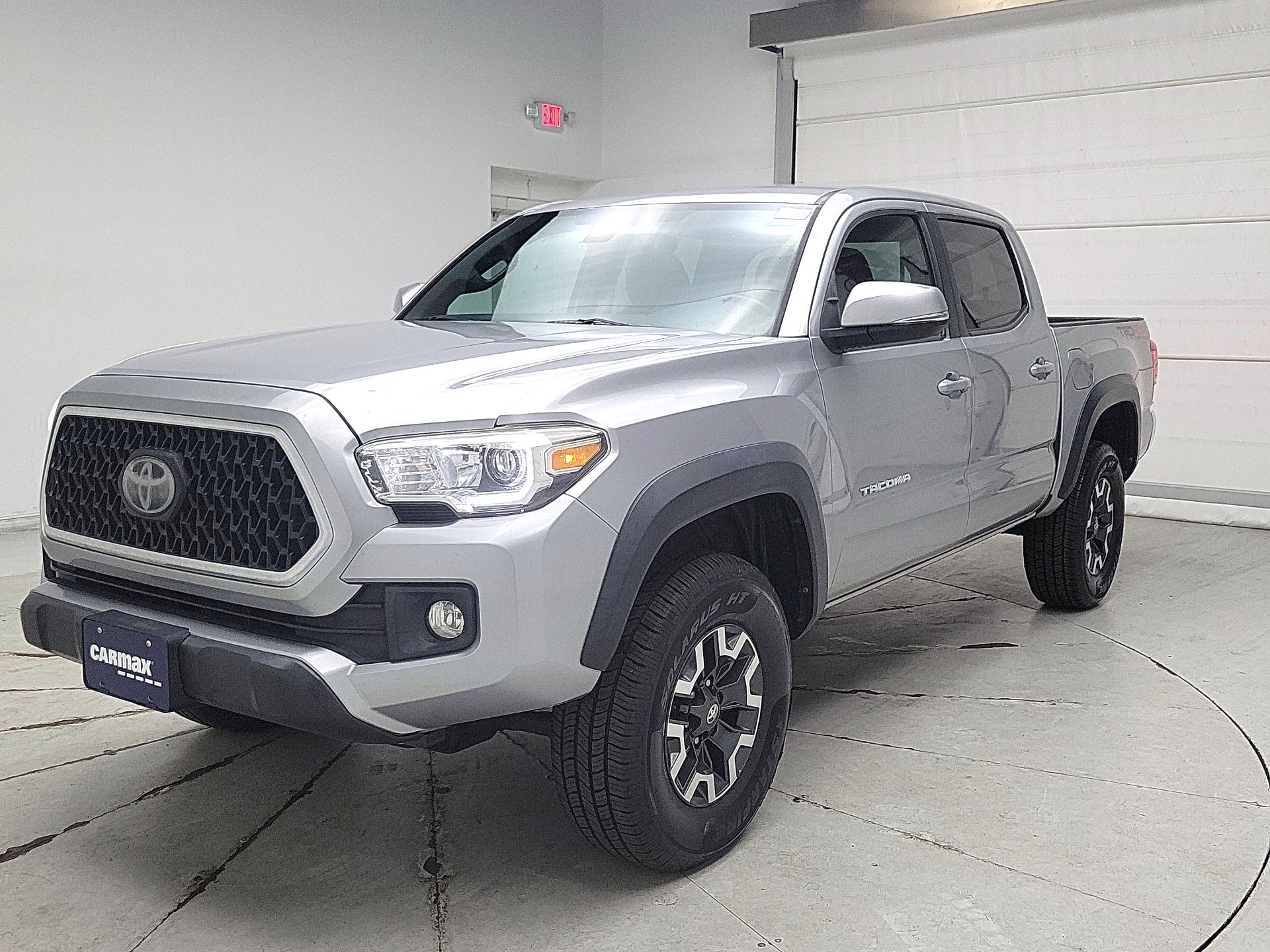 Thumbnail: 2018 Toyota Tacoma - 3