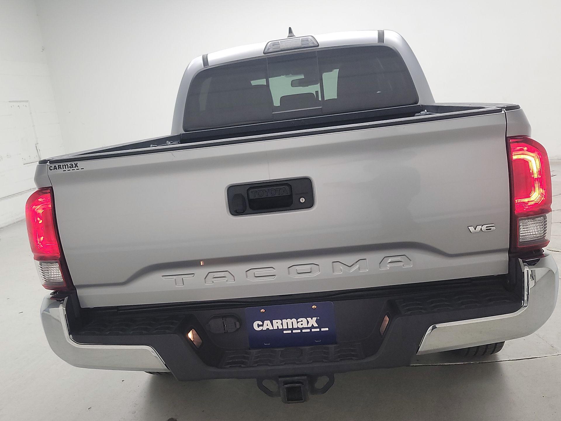 Thumbnail: 2018 Toyota Tacoma - 6