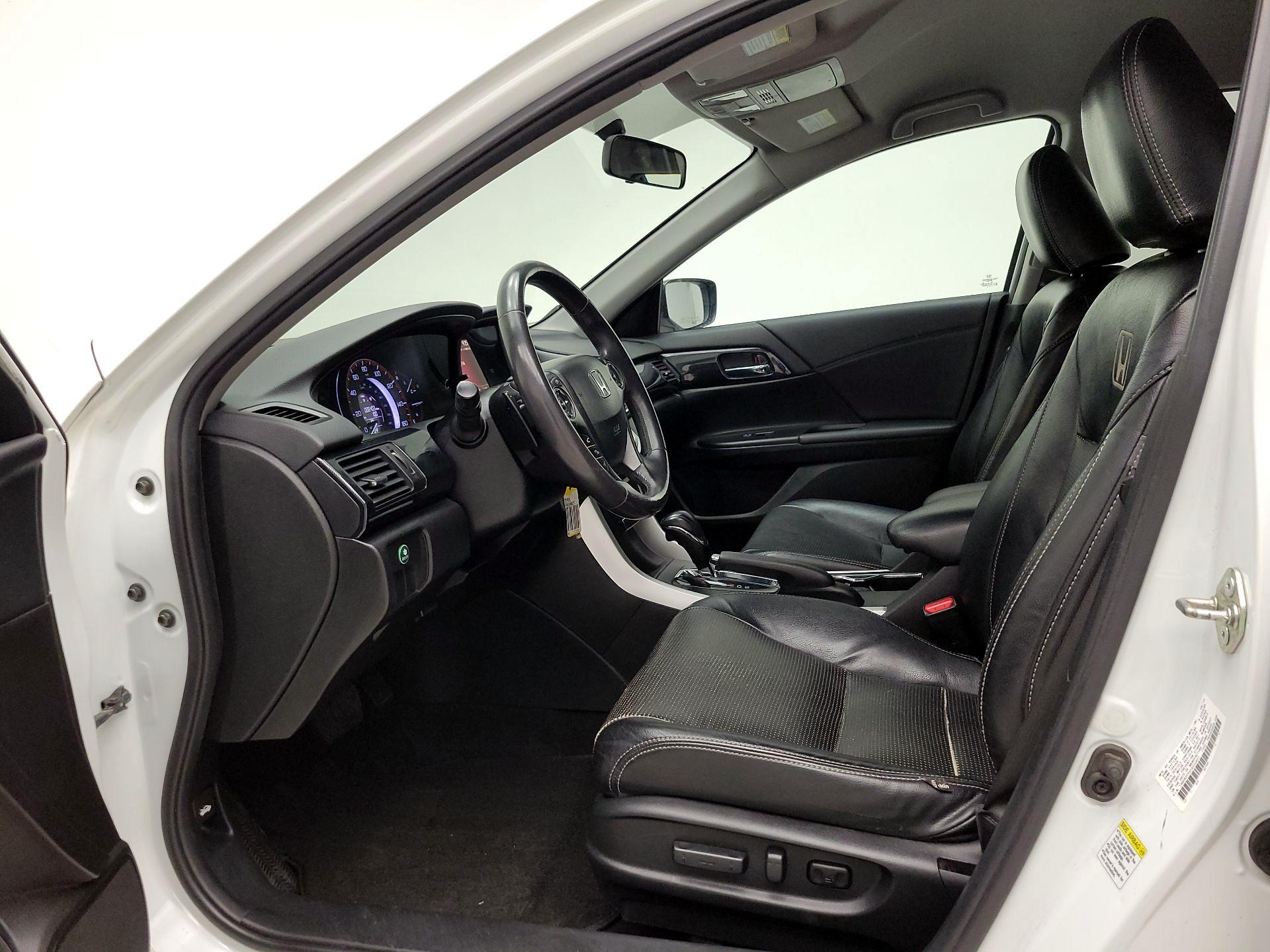 Thumbnail: 2015 Honda Accord - 11