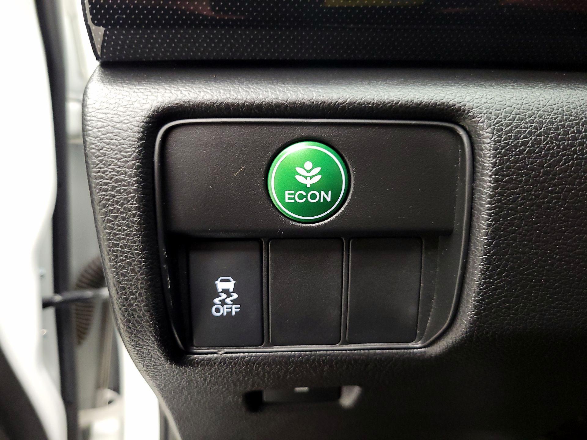 Thumbnail: 2015 Honda Accord - 13