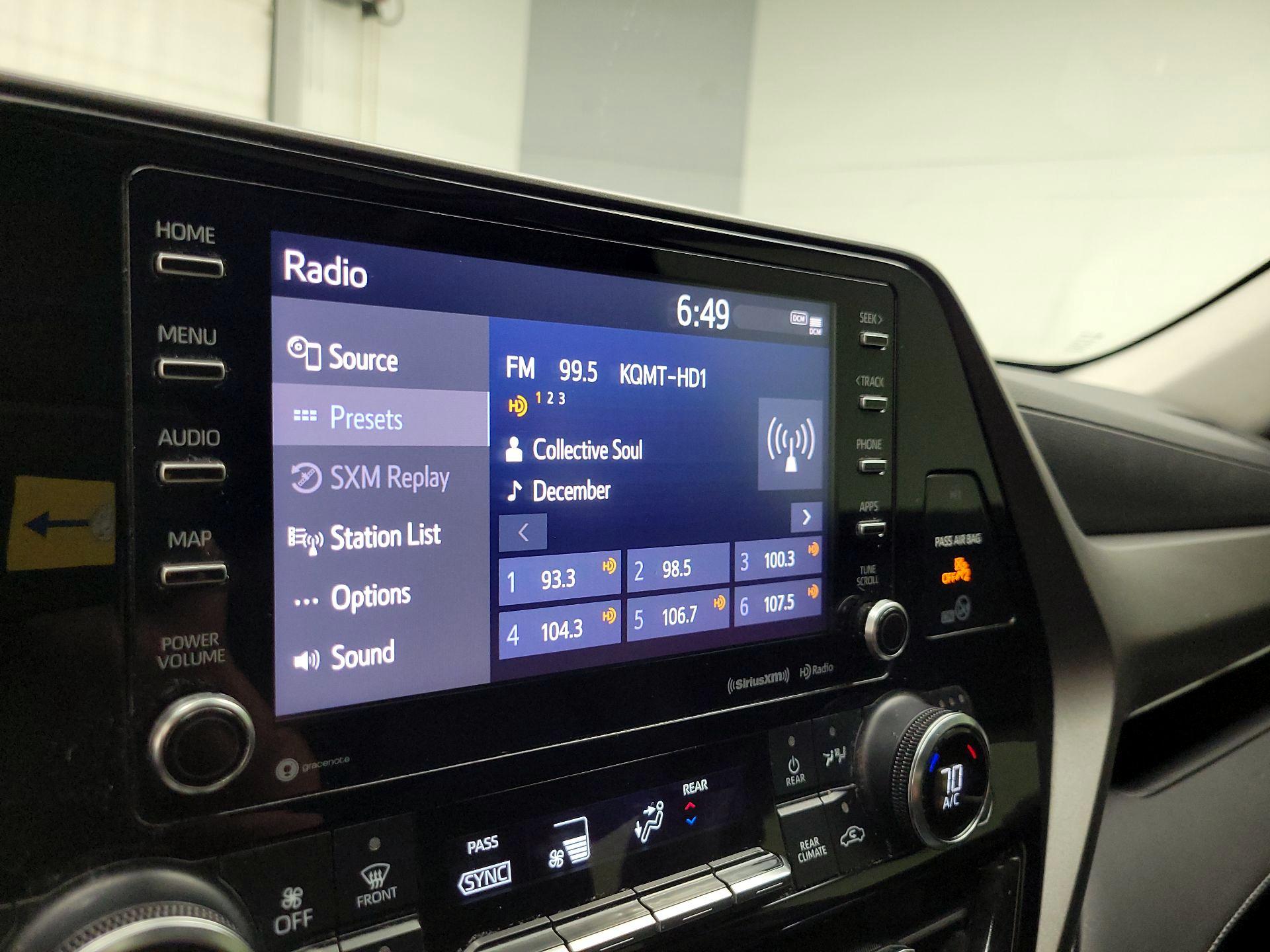 Thumbnail: 2022 Toyota Highlander - 13