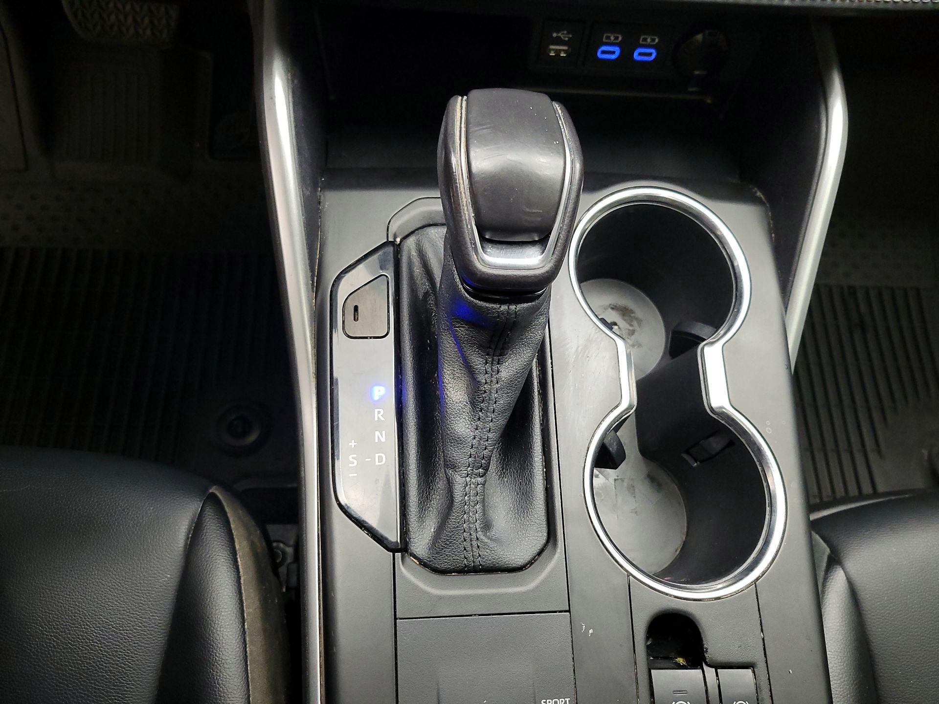 Thumbnail: 2022 Toyota Highlander - 15