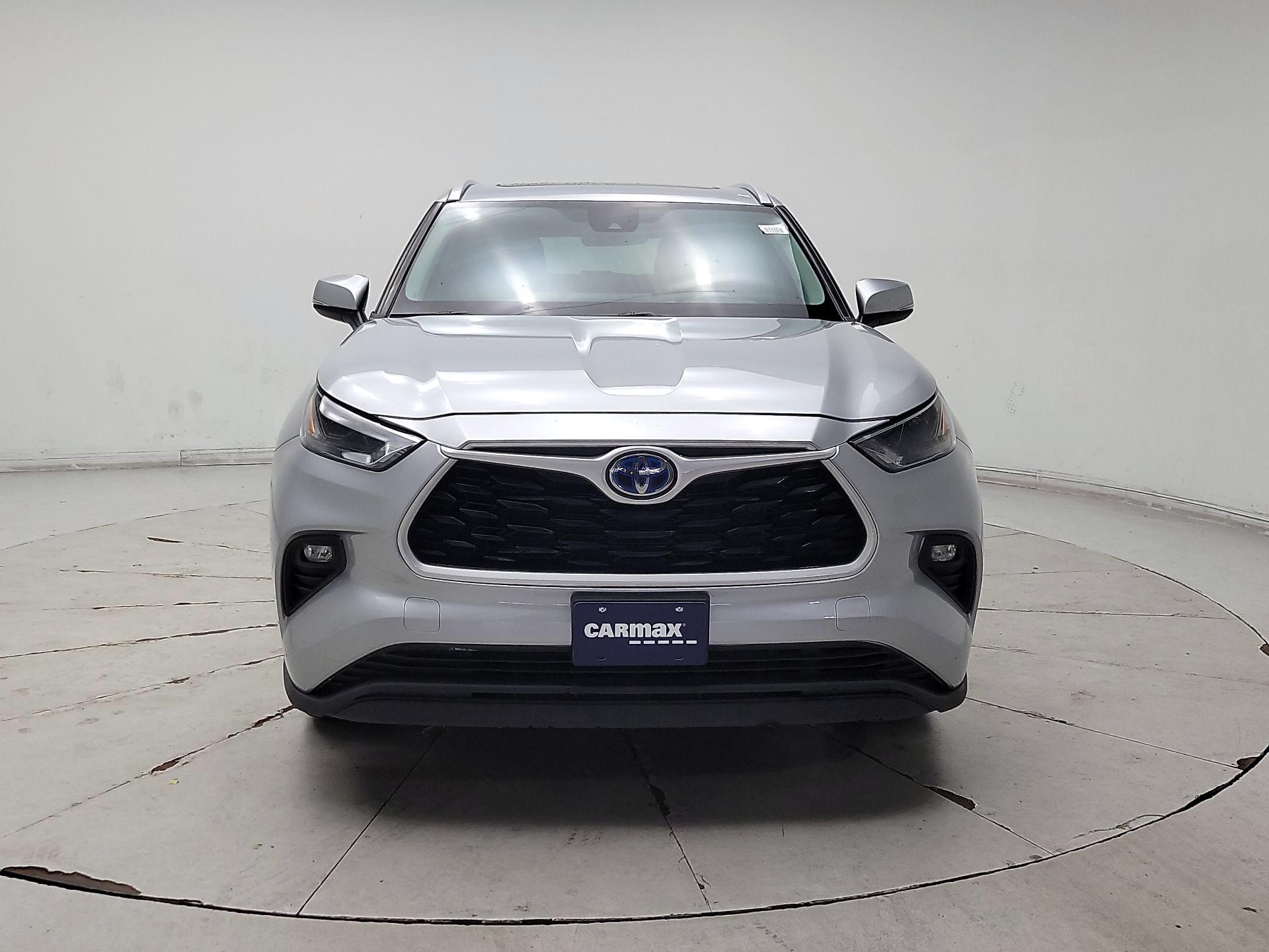 Thumbnail: 2022 Toyota Highlander - 2