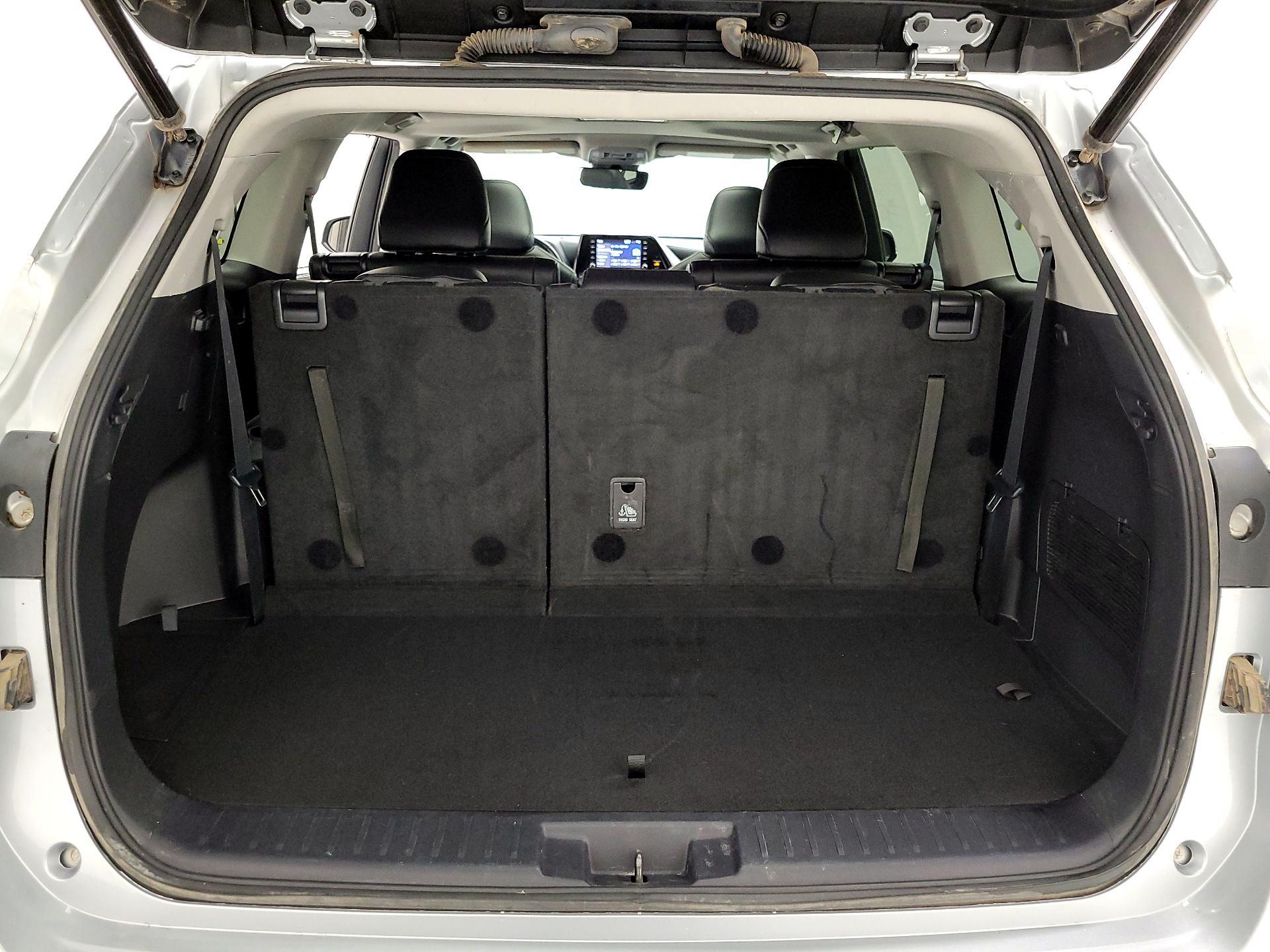 Thumbnail: 2022 Toyota Highlander - 20