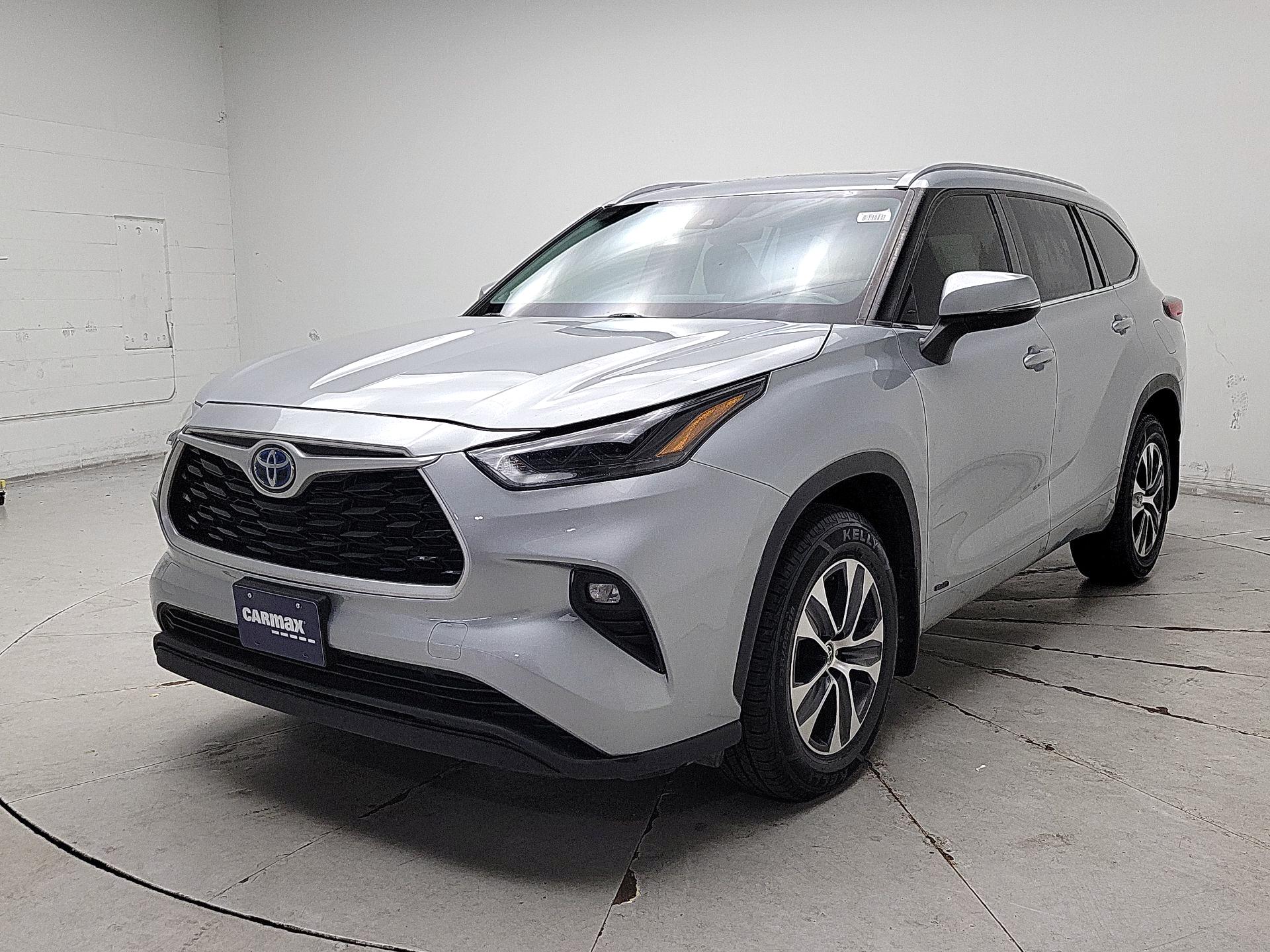 Thumbnail: 2022 Toyota Highlander - 3