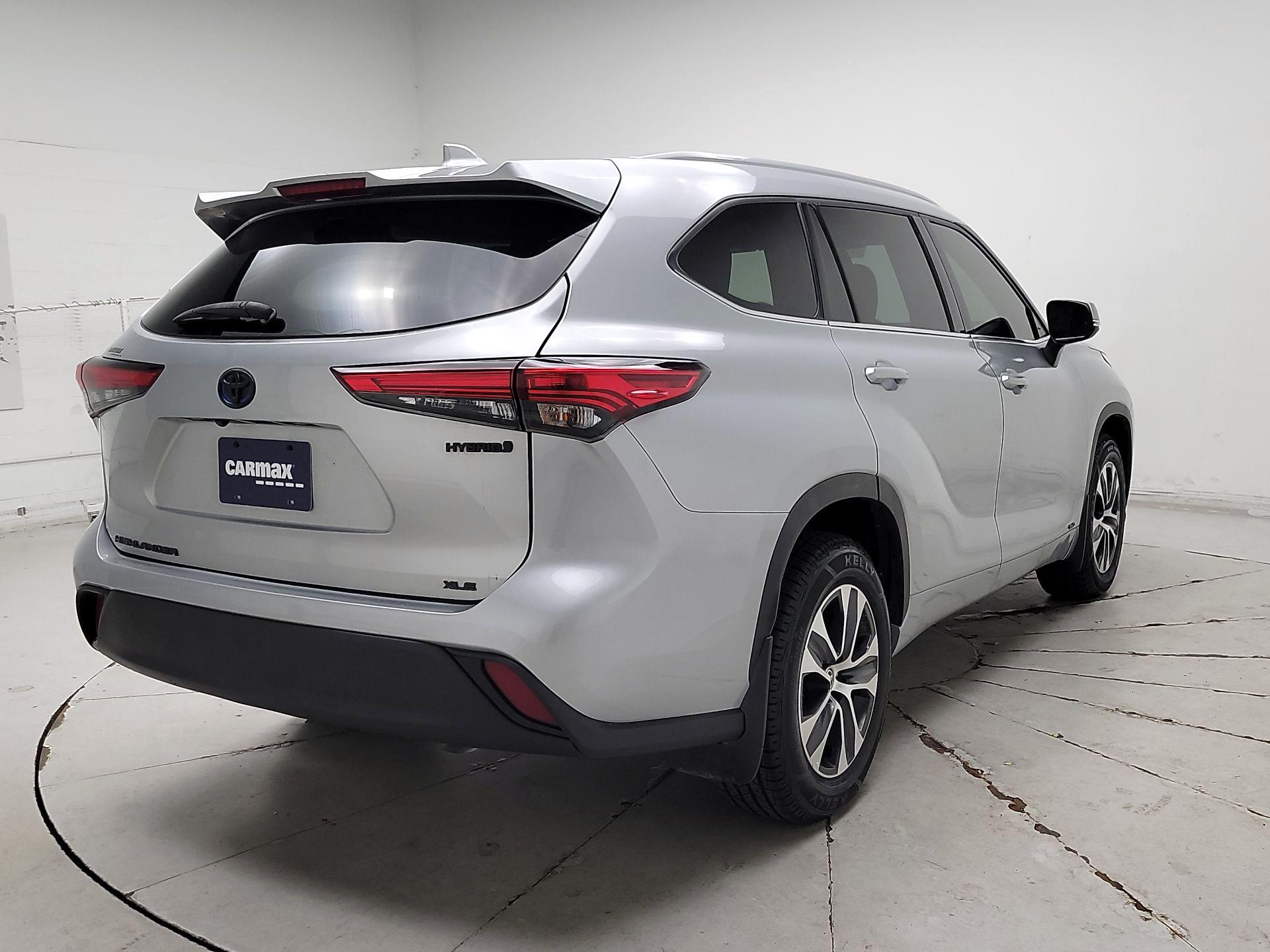 Thumbnail: 2022 Toyota Highlander - 5