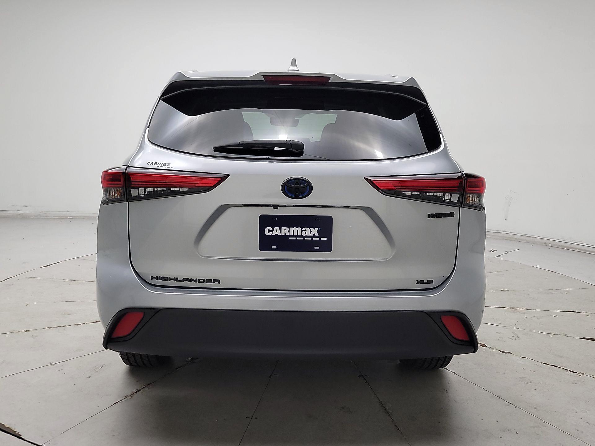 Thumbnail: 2022 Toyota Highlander - 6