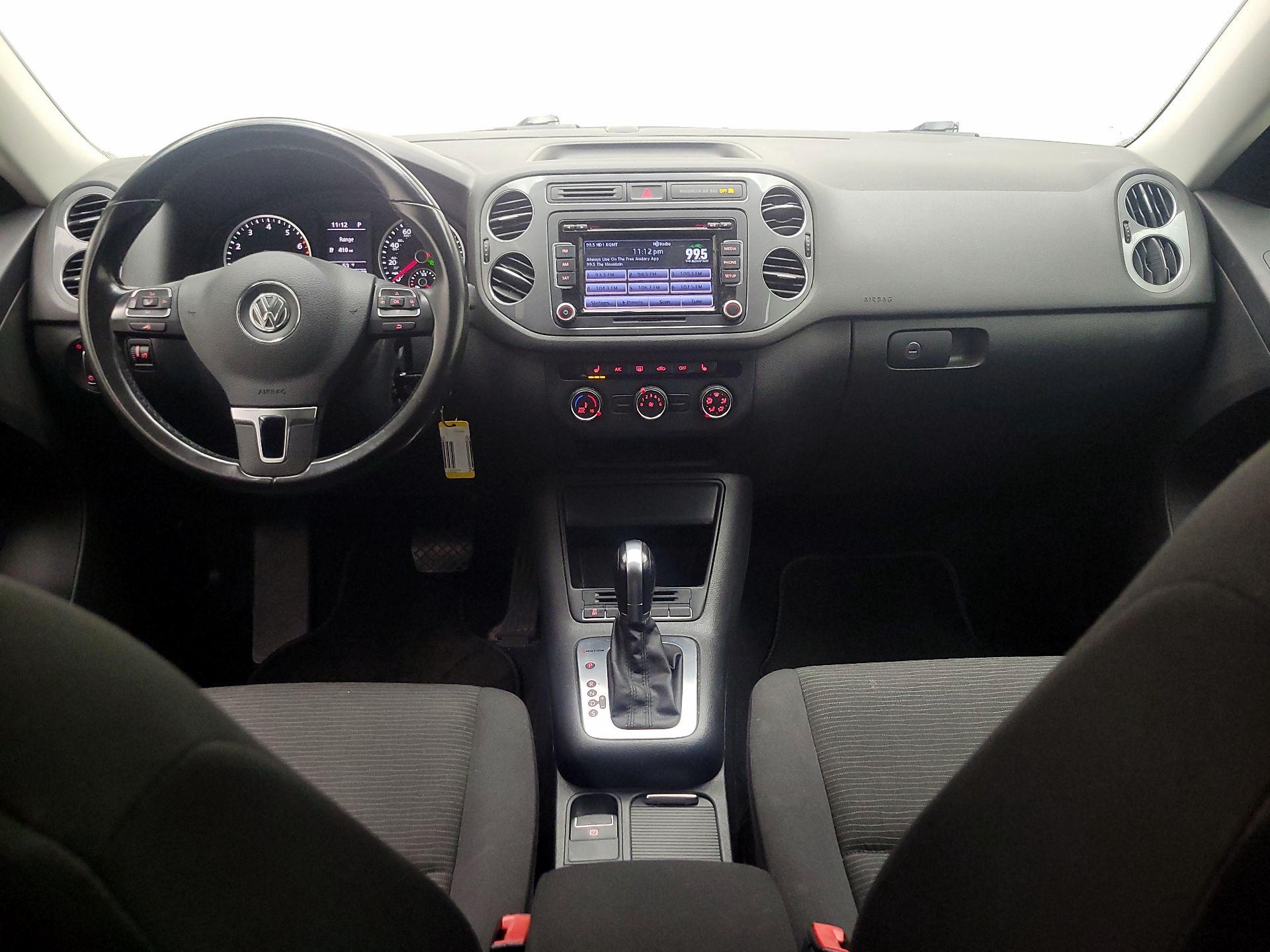 Thumbnail: 2015 Volkswagen Tiguan - 9