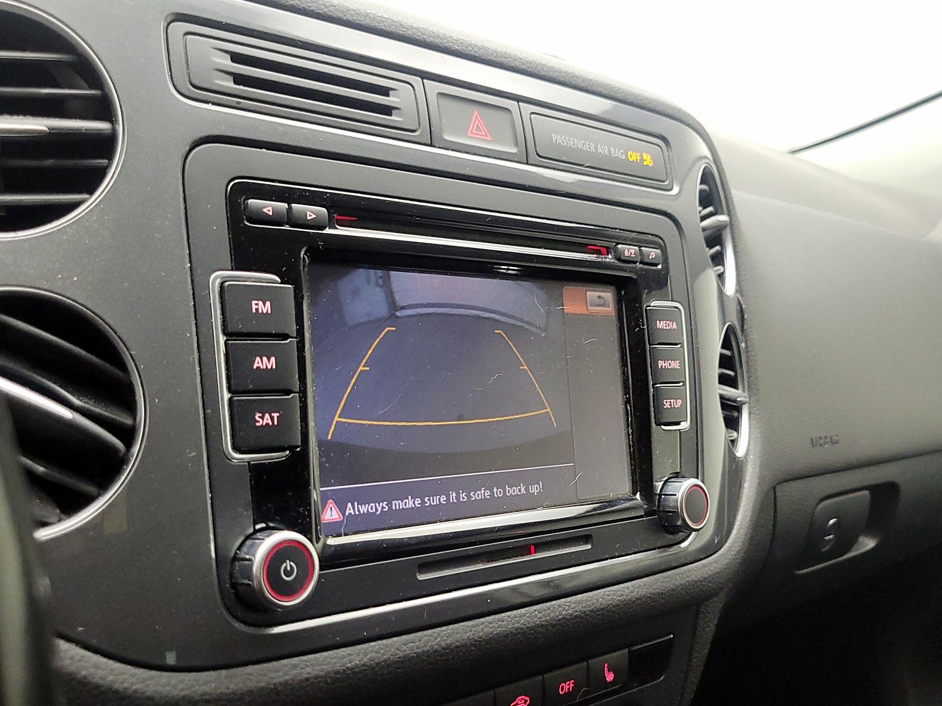 Thumbnail: 2015 Volkswagen Tiguan - 14