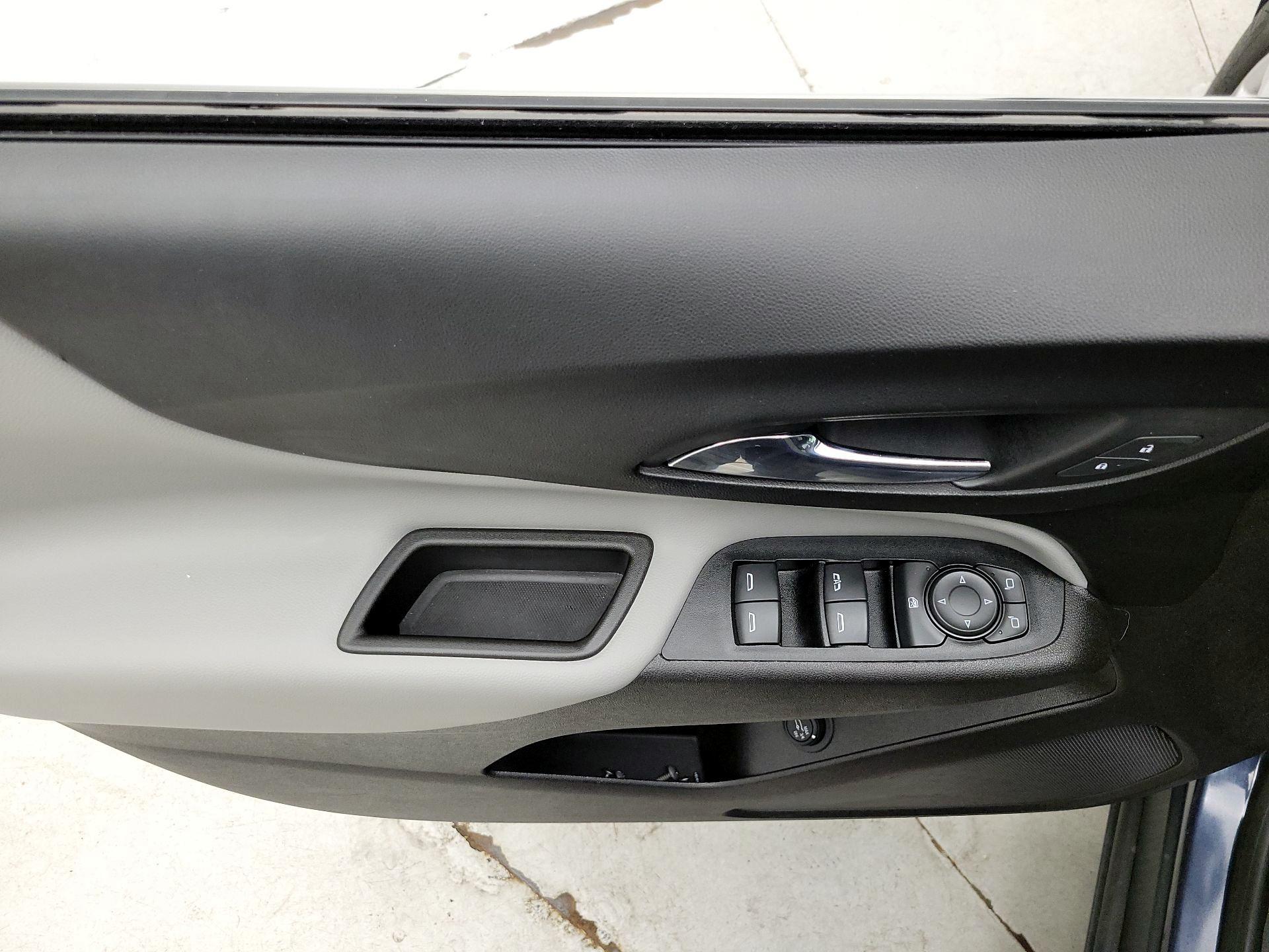 Thumbnail: 2018 Chevrolet Equinox - 12