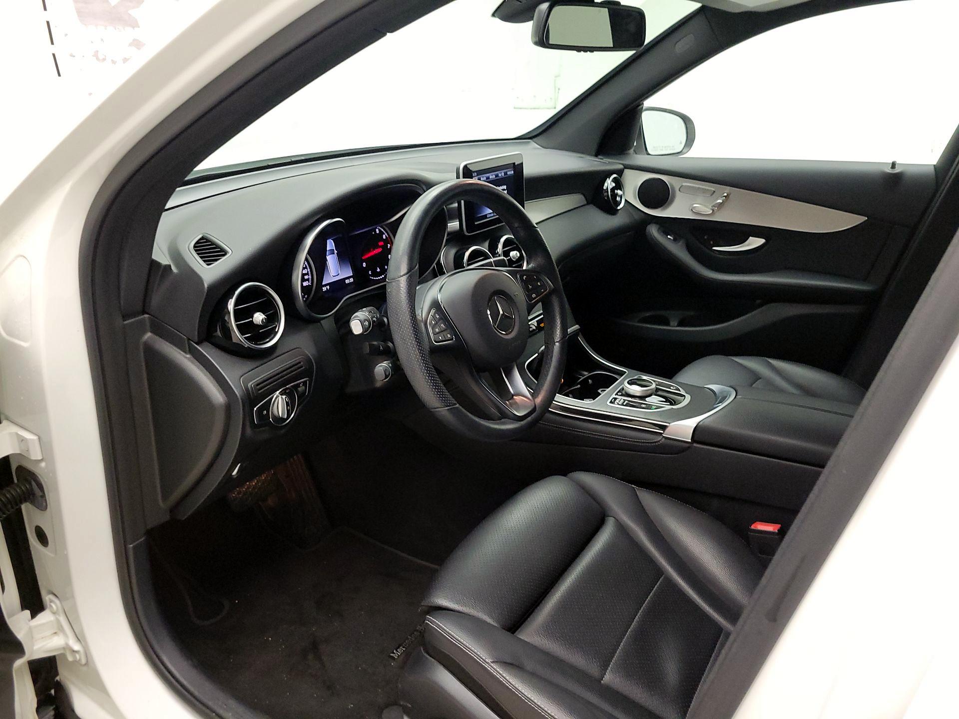 Thumbnail: 2019 Mercedes-Benz GLC - 9