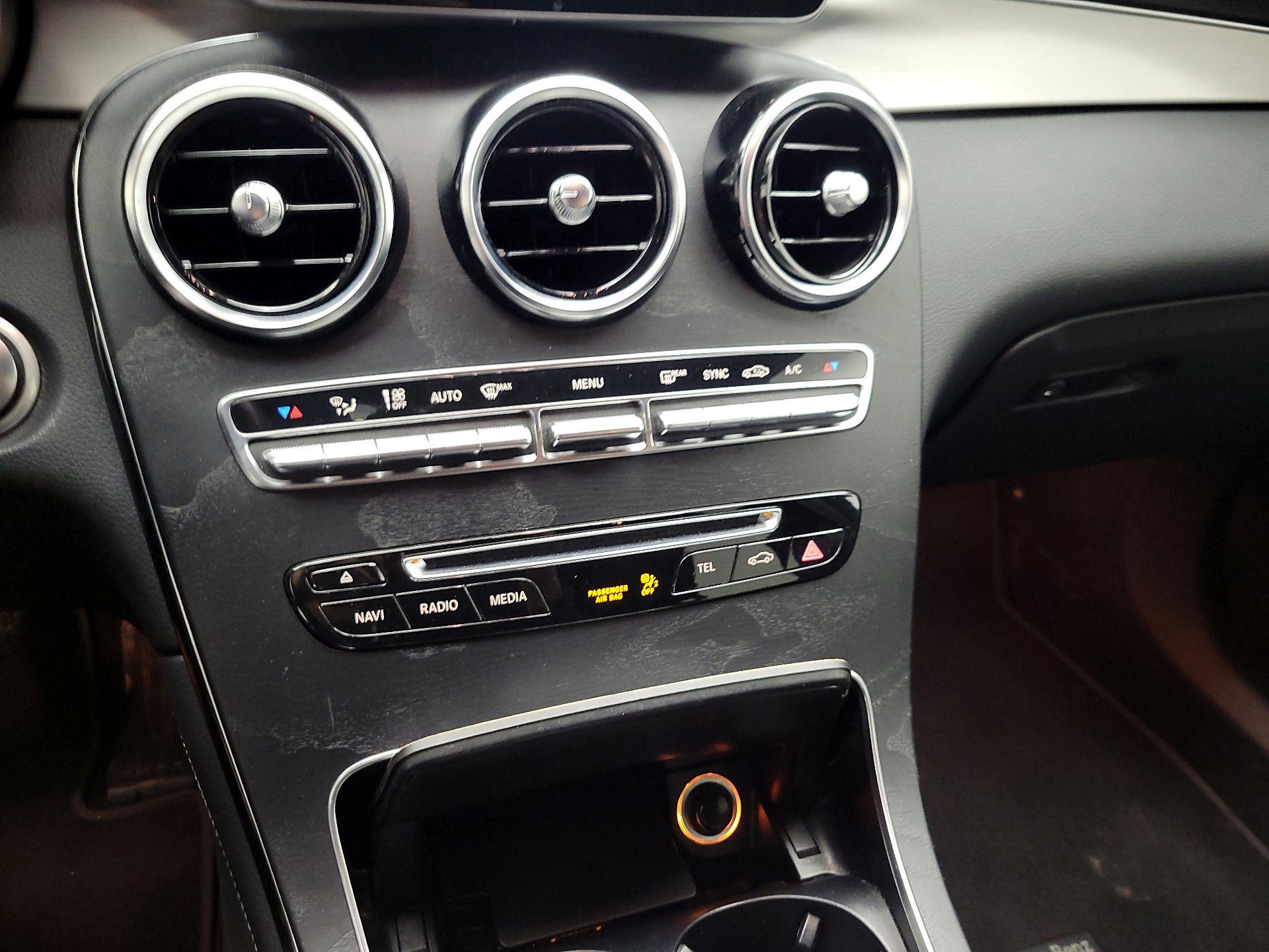 Thumbnail: 2019 Mercedes-Benz GLC - 15