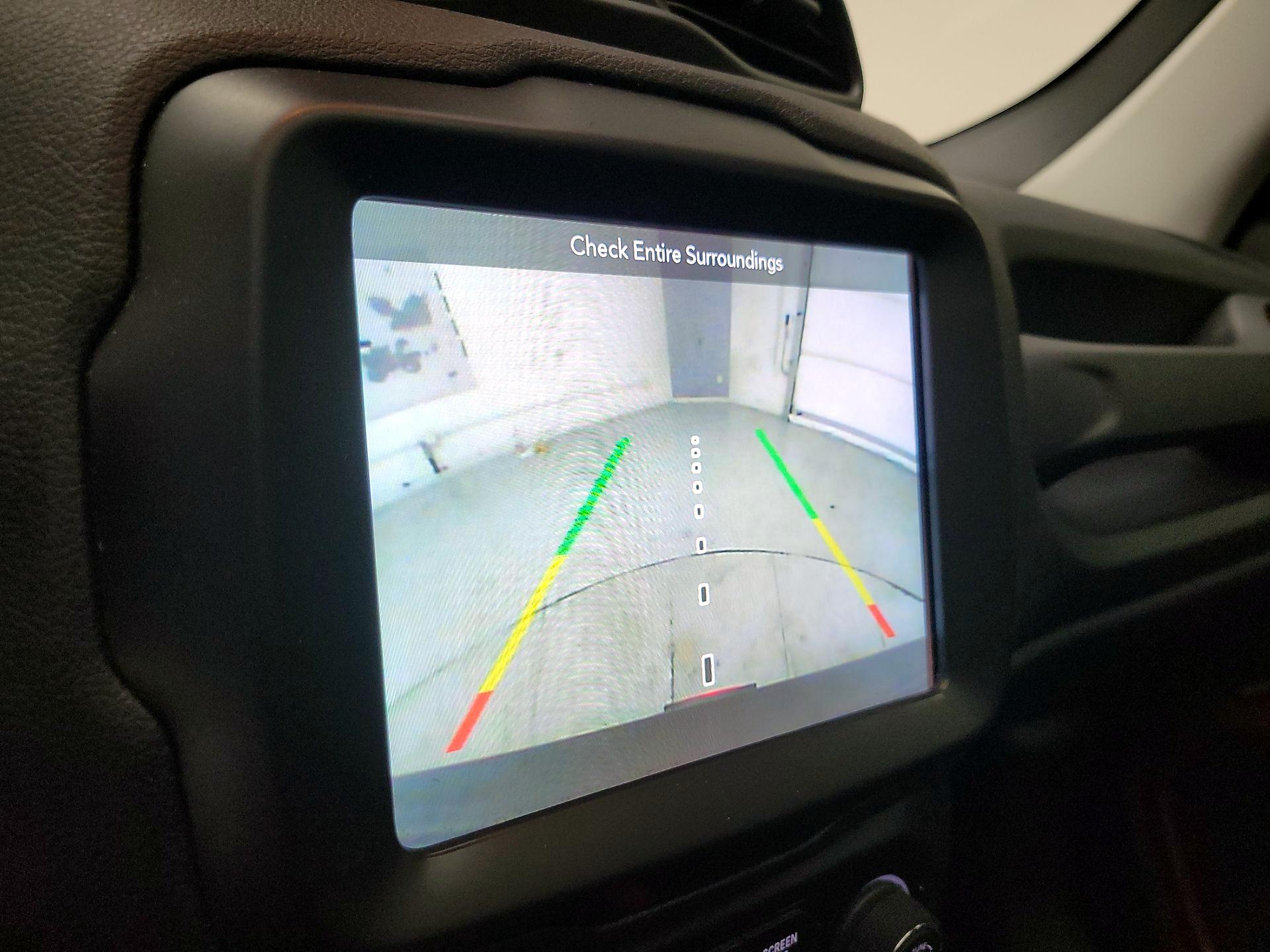 Thumbnail: 2019 Jeep Renegade - 13