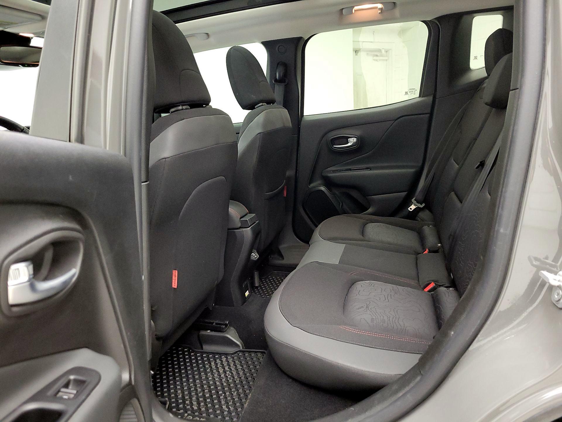 Thumbnail: 2019 Jeep Renegade - 19