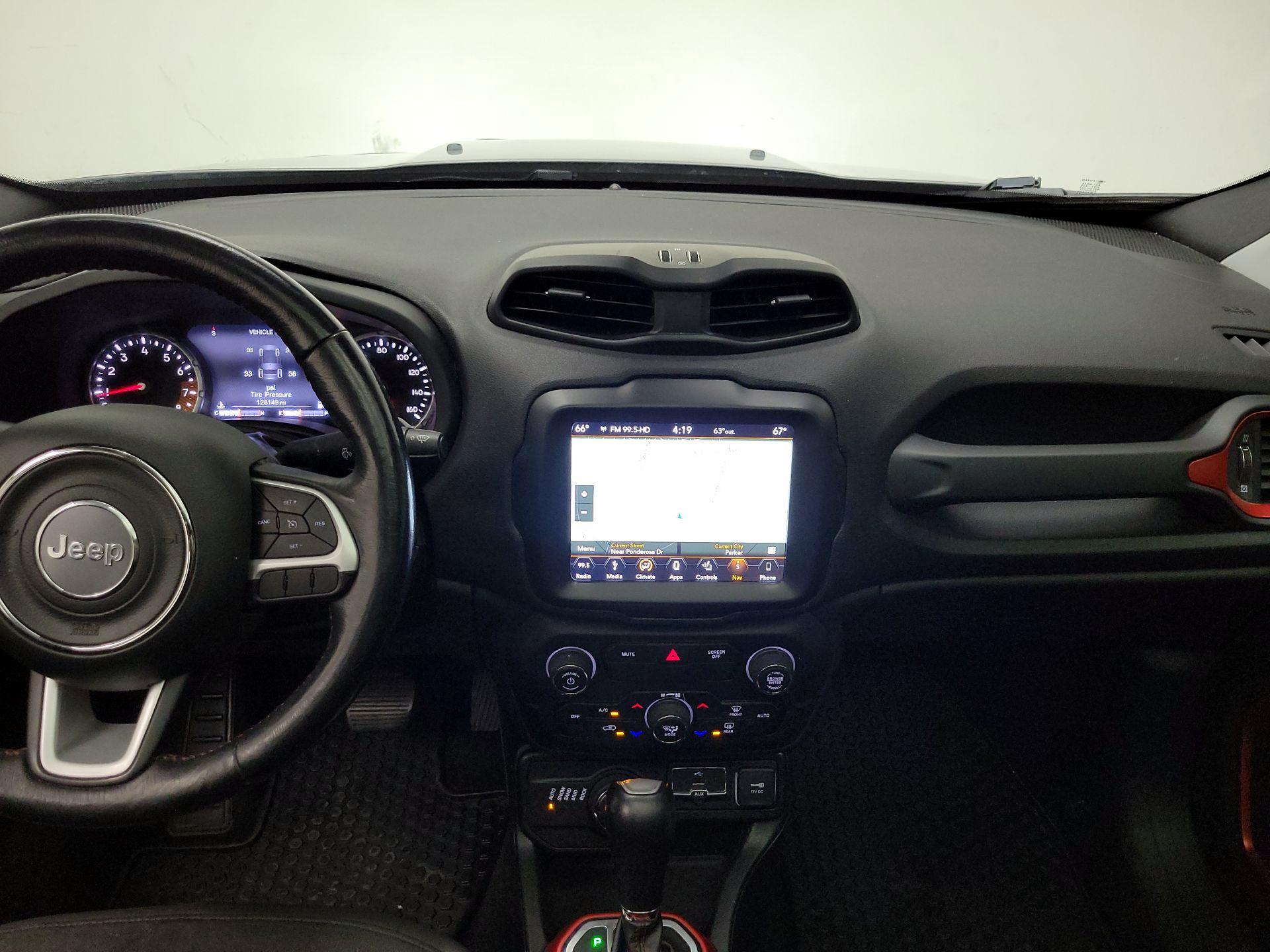 Thumbnail: 2019 Jeep Renegade - 8