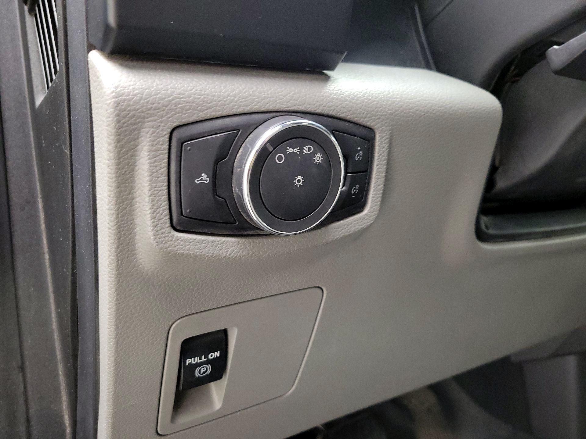 Thumbnail: 2016 Ford F-150 - 11