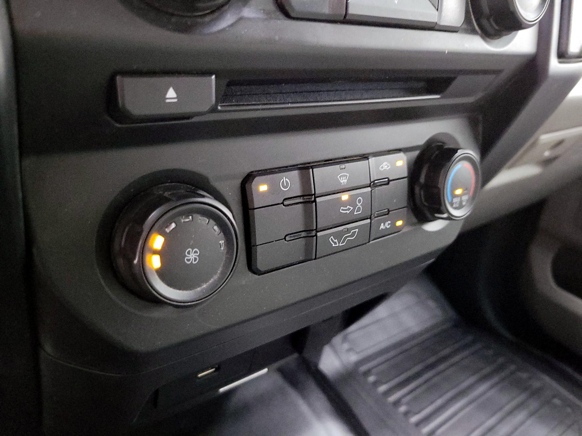 Thumbnail: 2016 Ford F-150 - 13