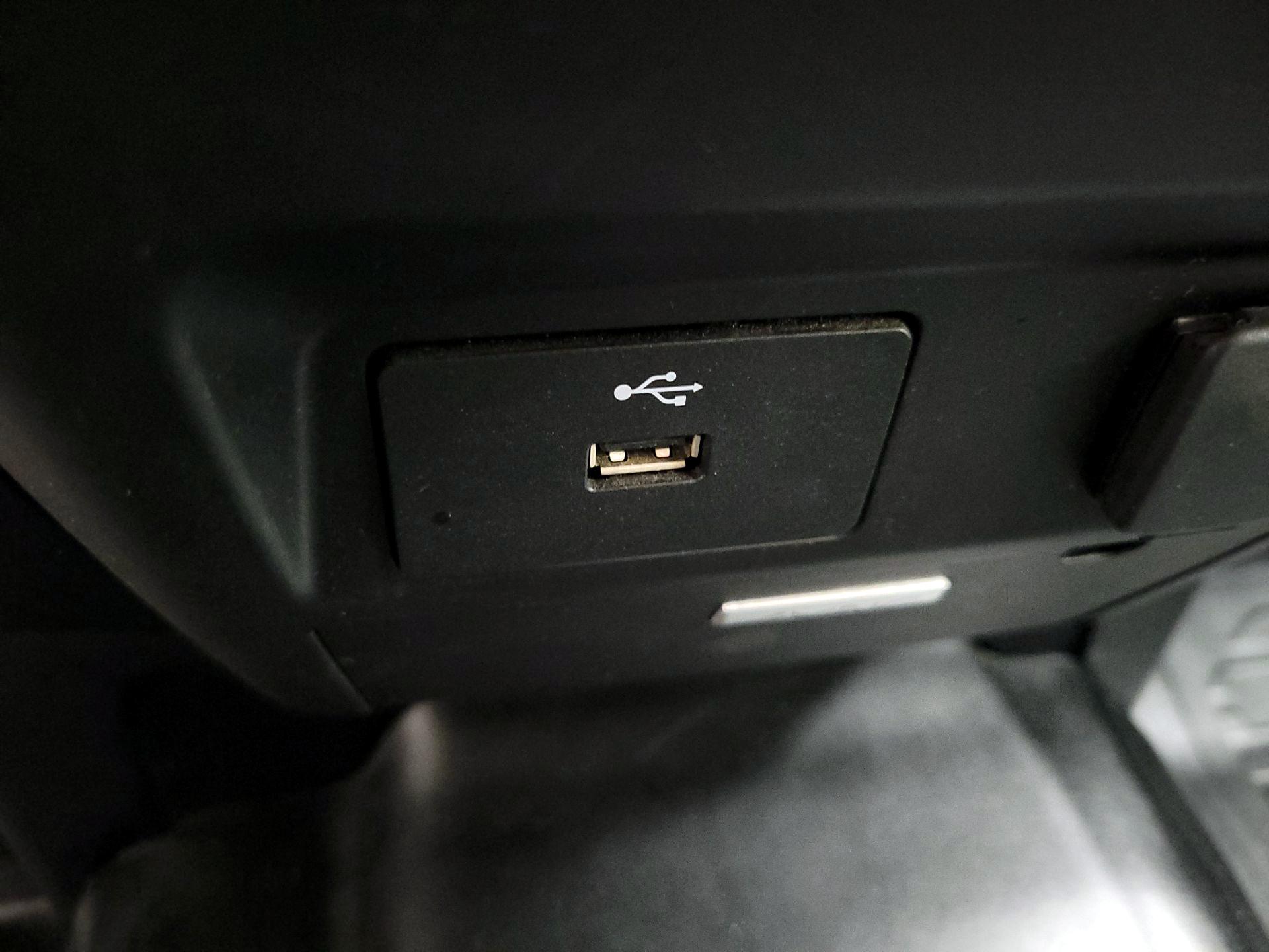 Thumbnail: 2016 Ford F-150 - 15