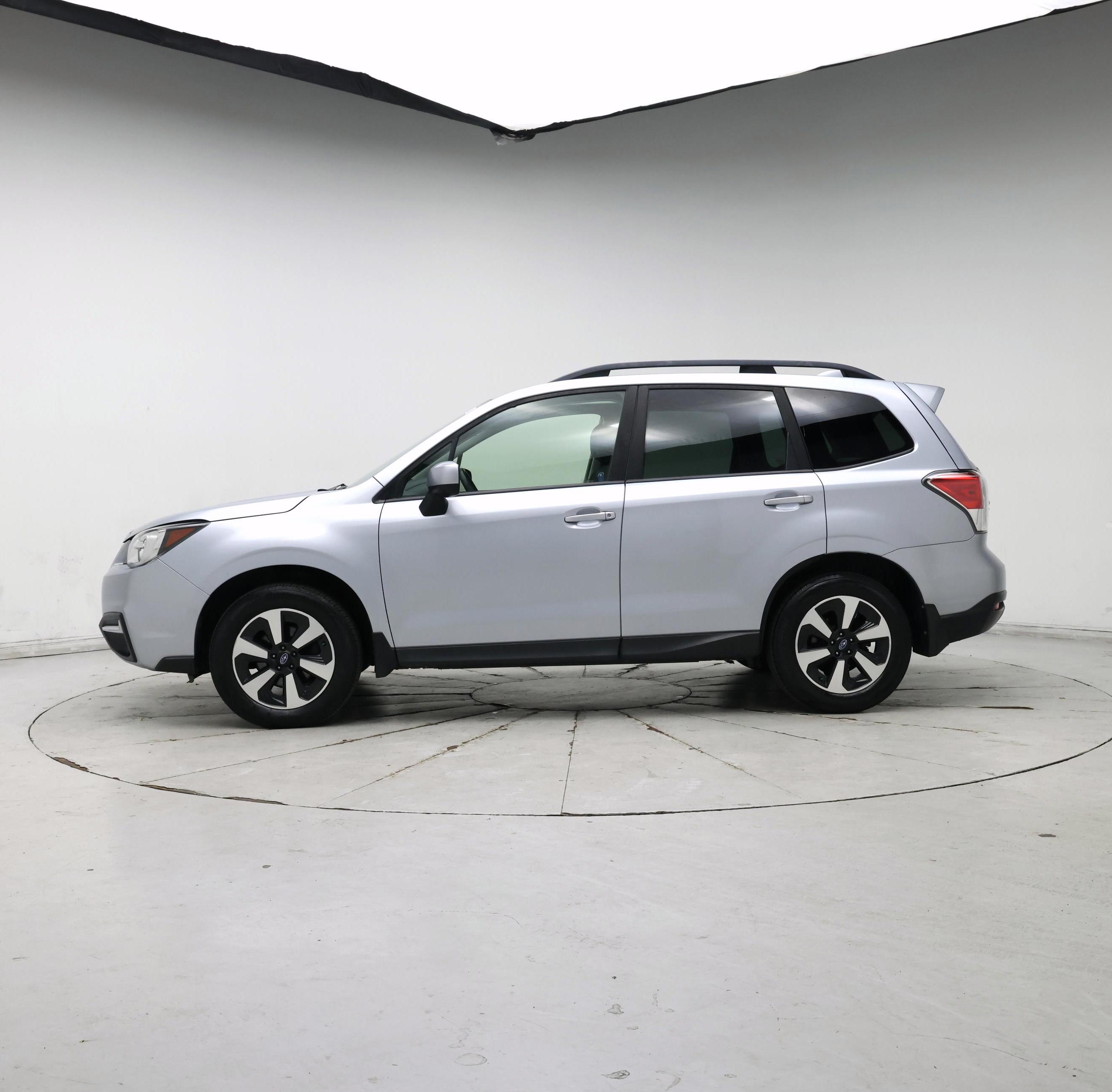 Thumbnail: 2018 Subaru Forester - 3