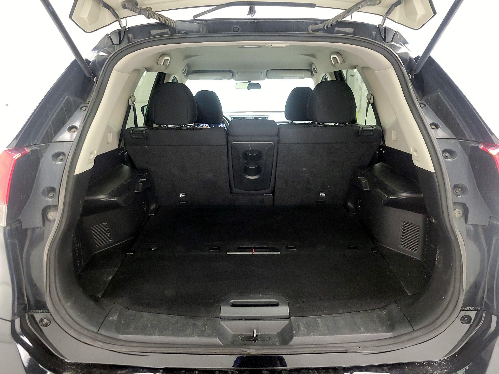 Thumbnail: 2017 Nissan Rogue - 18