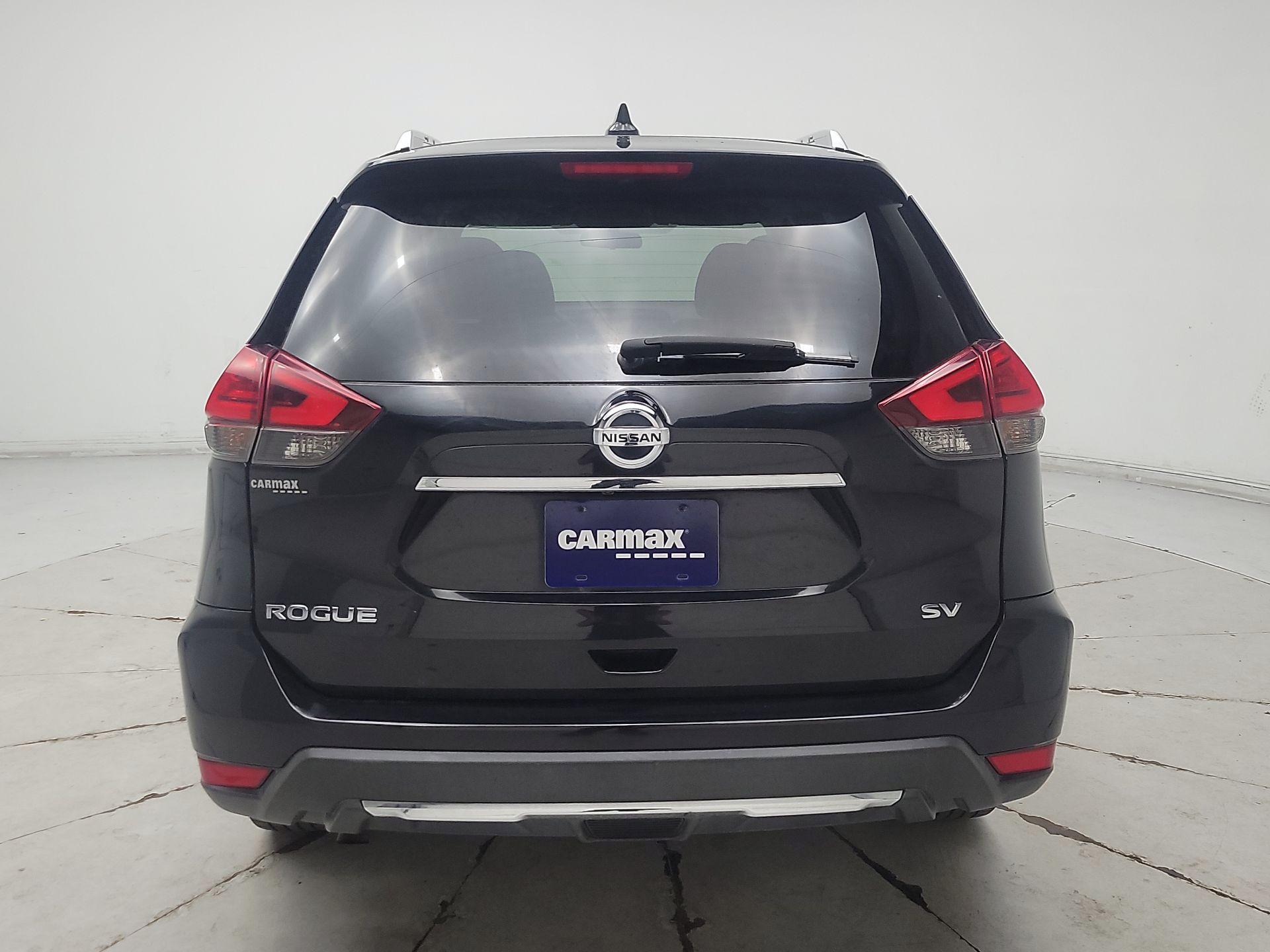 Thumbnail: 2017 Nissan Rogue - 6