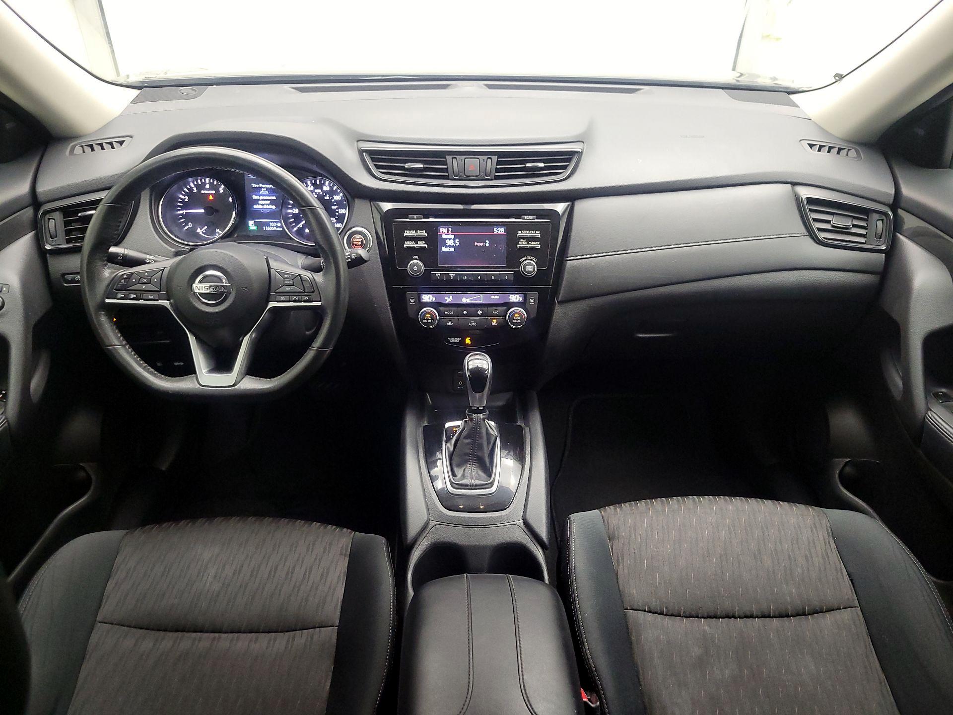 Thumbnail: 2017 Nissan Rogue - 8