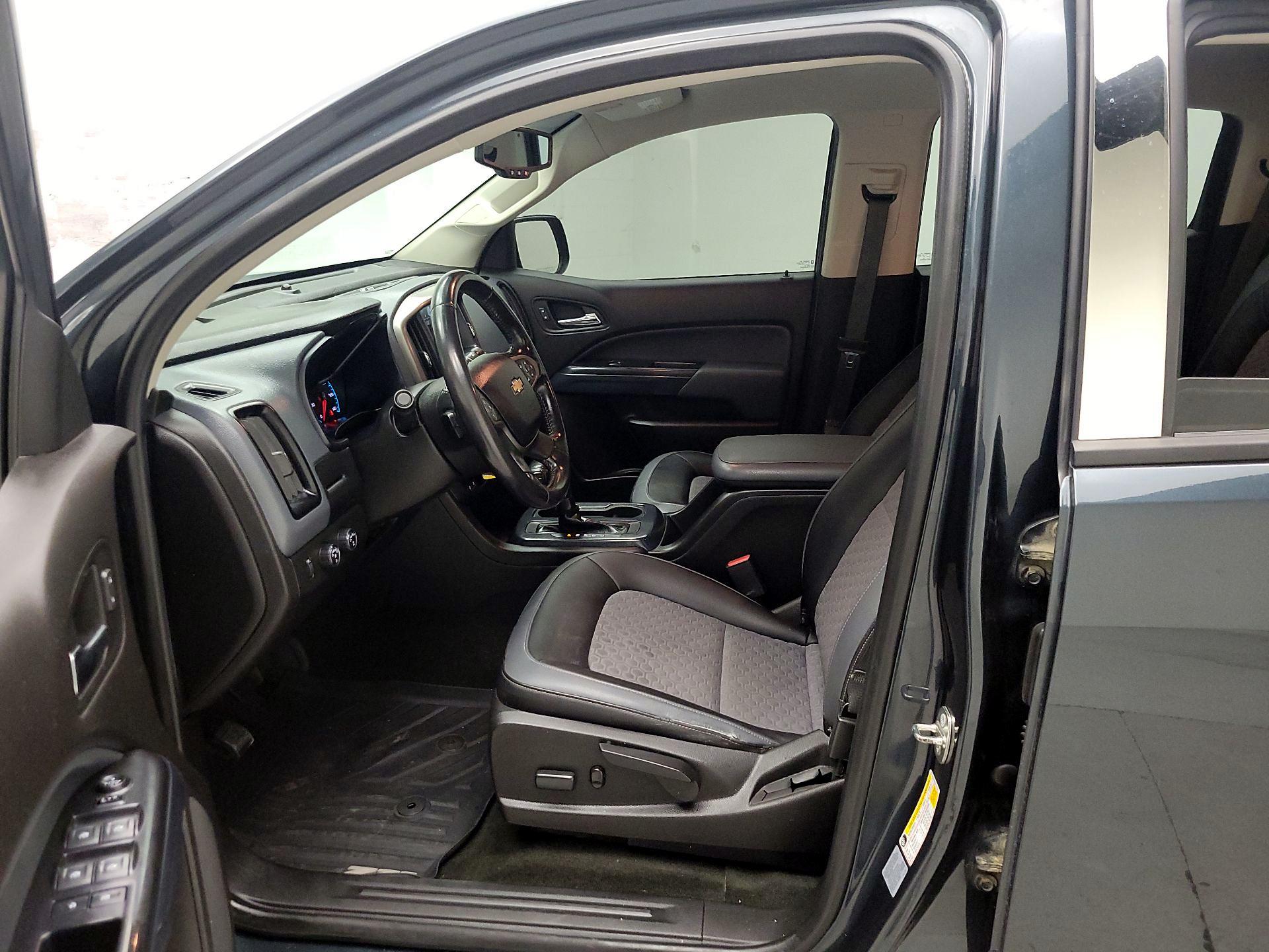 Thumbnail: 2017 Chevrolet Colorado - 11