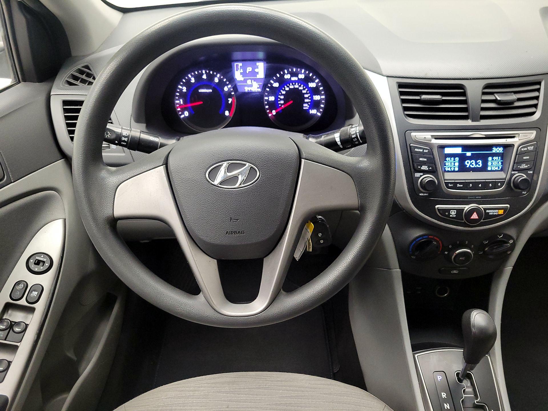 Thumbnail: 2017 Hyundai Accent - 10