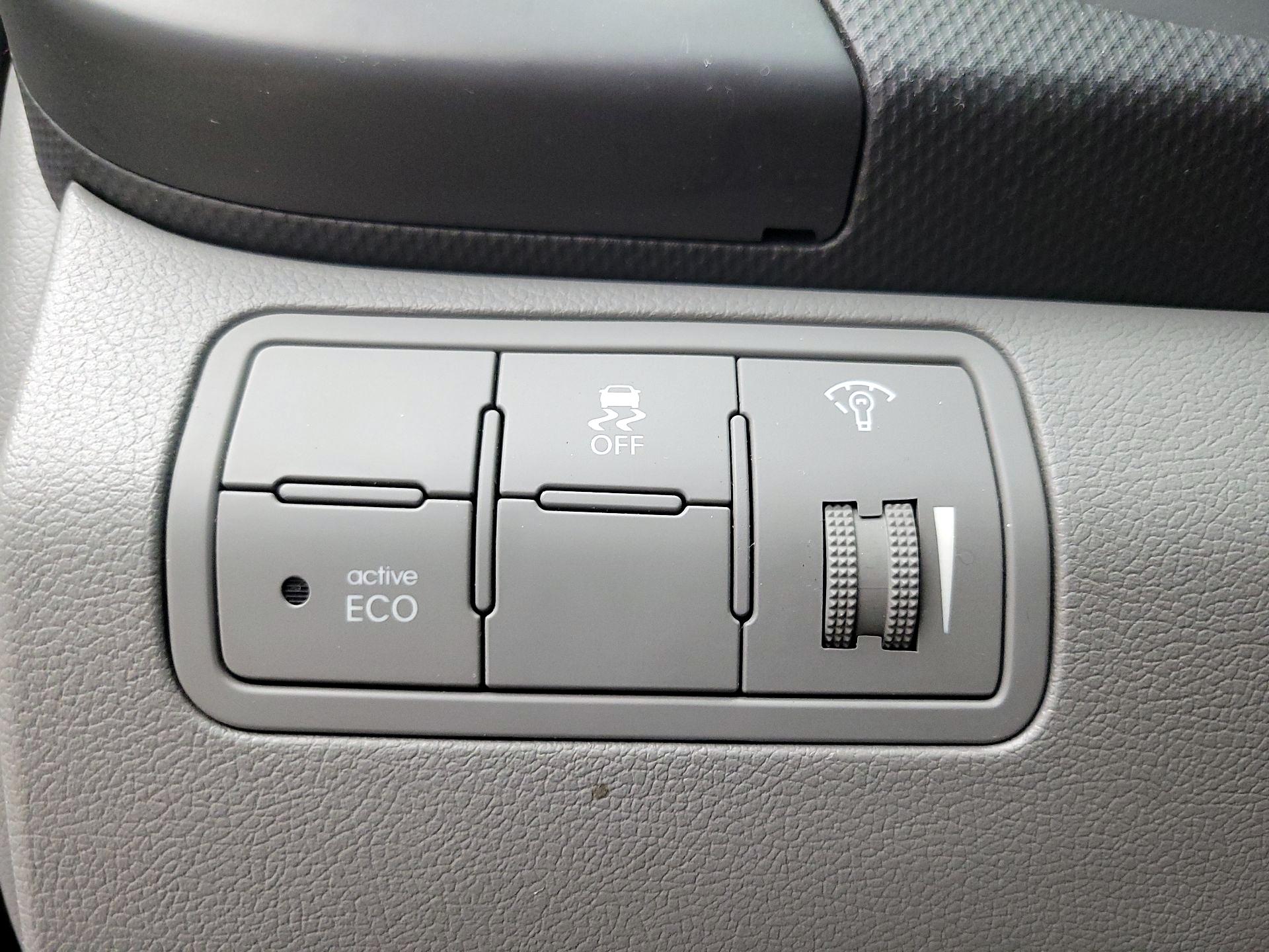 Thumbnail: 2017 Hyundai Accent - 13