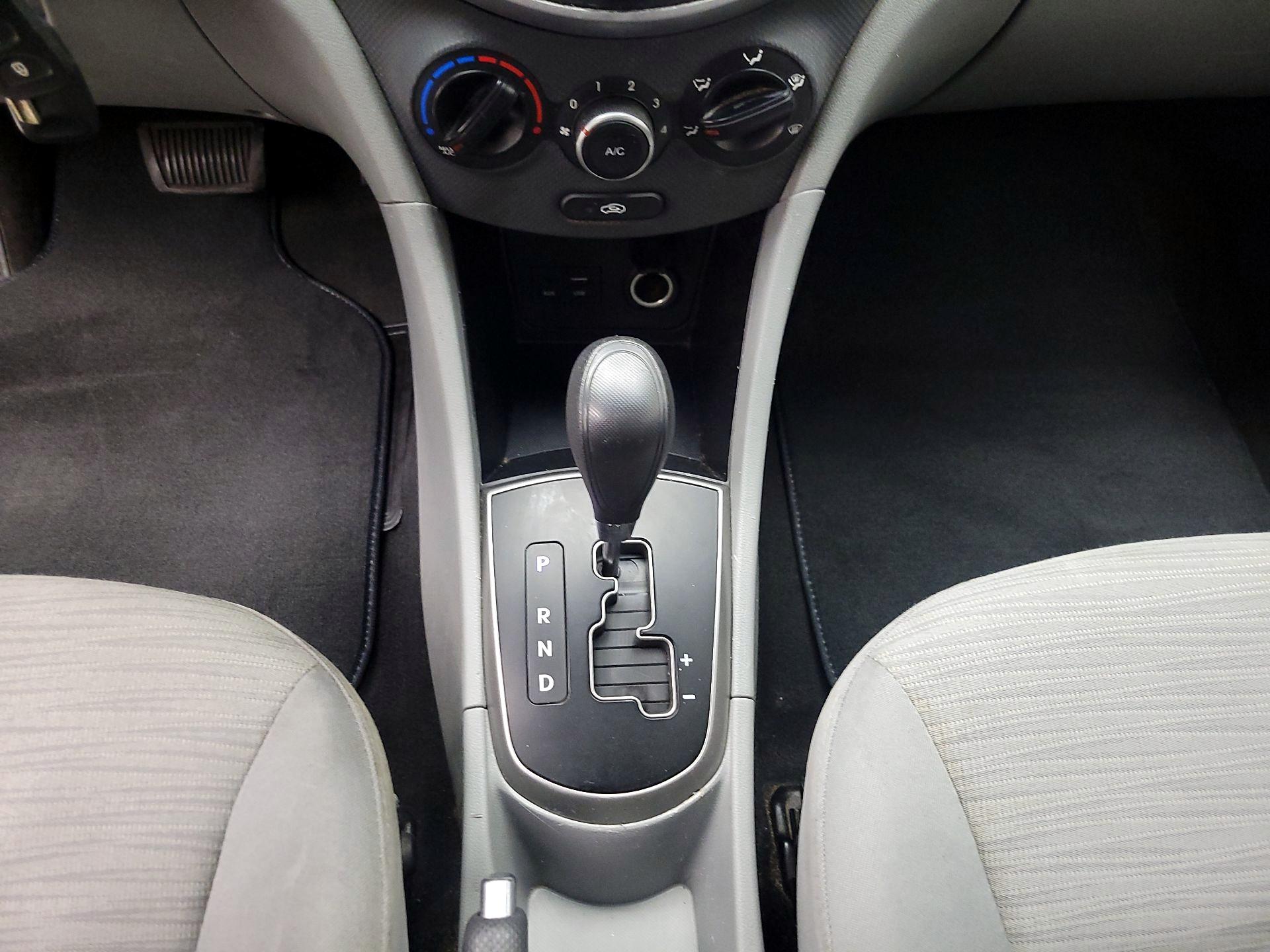 Thumbnail: 2017 Hyundai Accent - 16